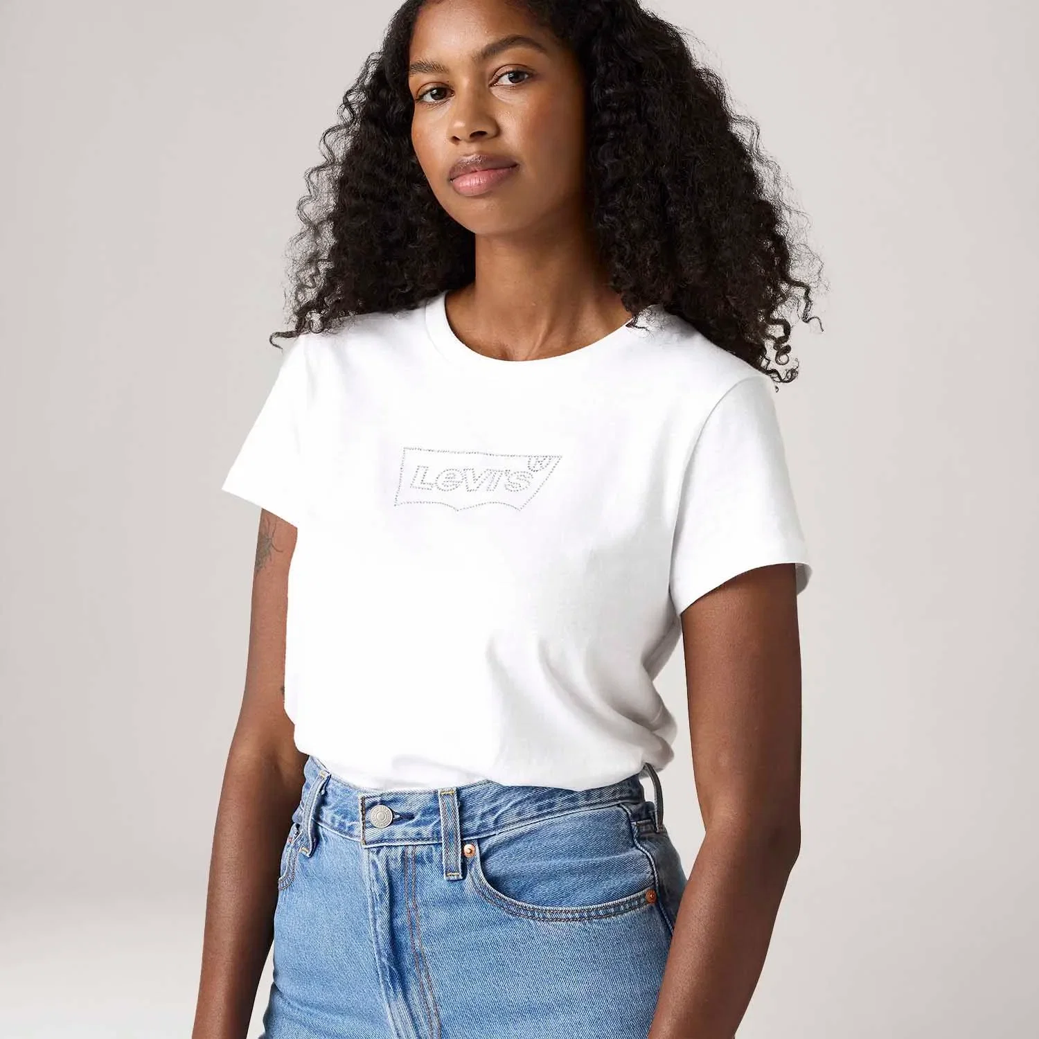 Camiseta Levi's® The Perfect Branca — imagem 1