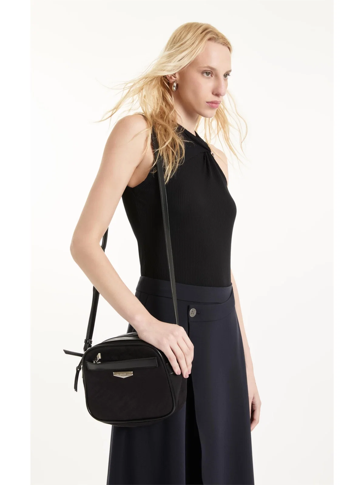 Bolsa Nylon Crossbody Valerie Preto