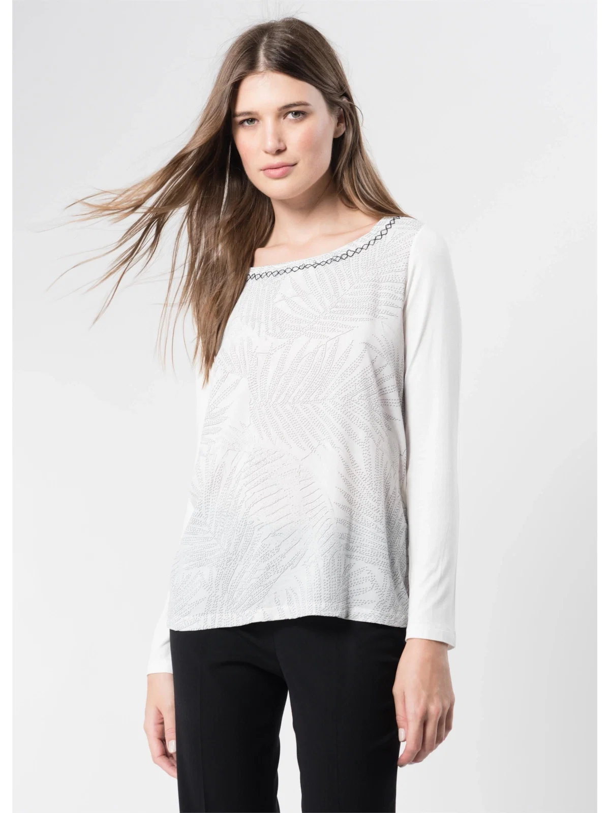 Blusa Estampada Nesgas Estampado