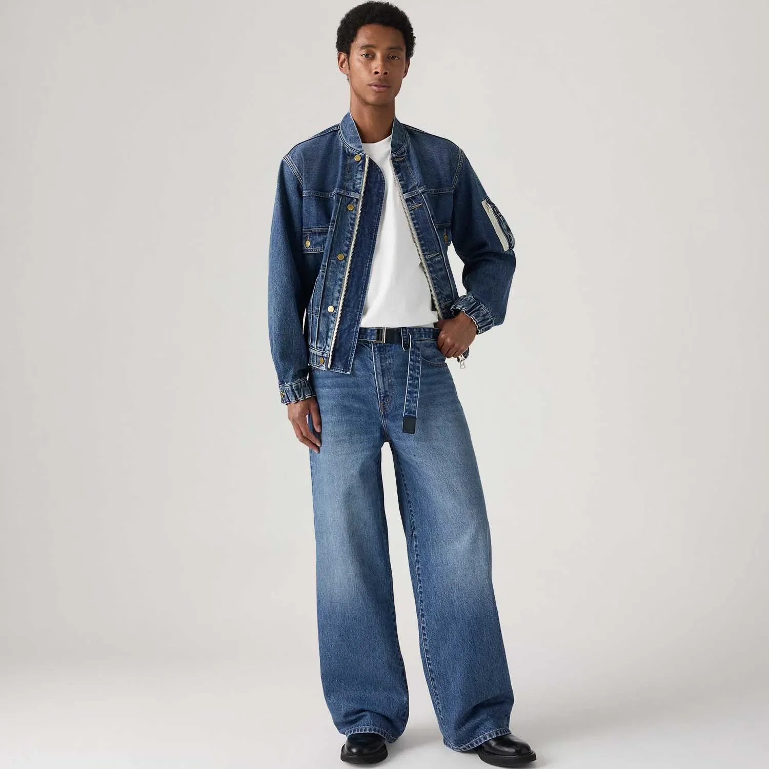 Calça Jeans Levi's® x sacai Baggy Belted Lavagem Média — imagem 1