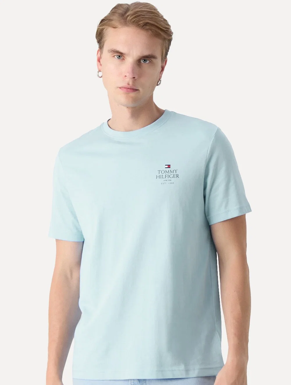 Camiseta Tommy Hilfiger Masculina Stack Brand Love Azul Claro