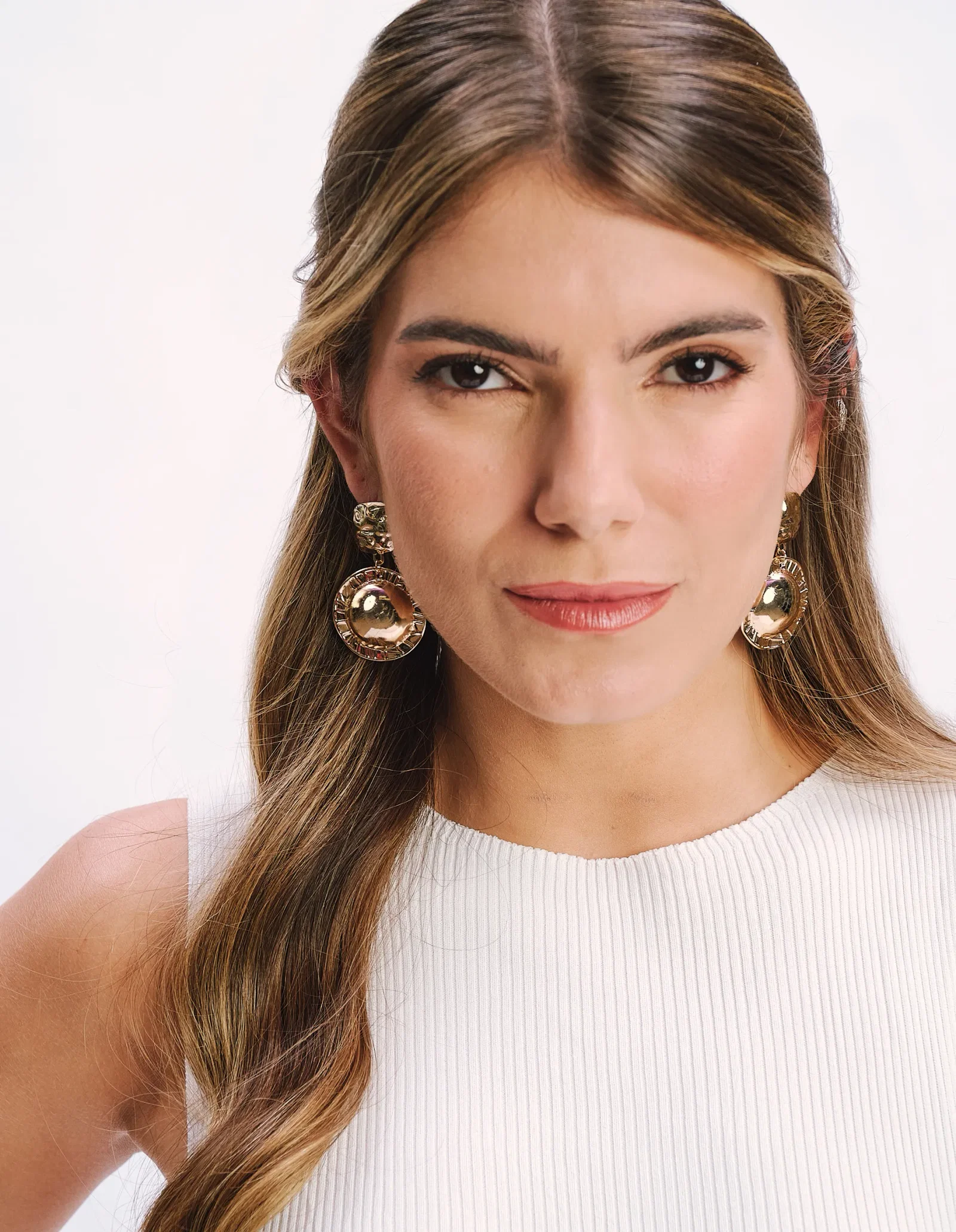 Brinco Pingente Meia Esfera Borda - Dourado