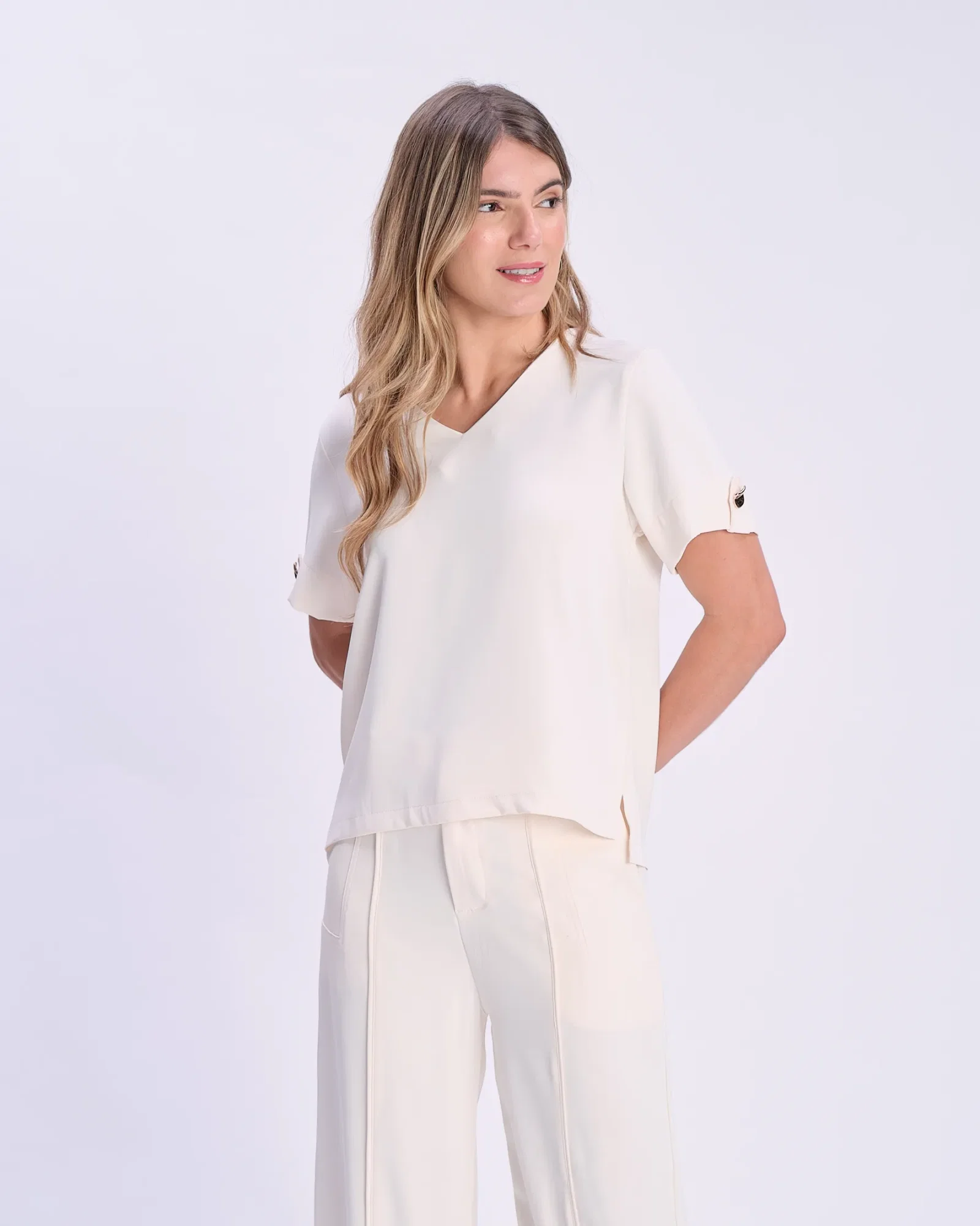 Blusa Decote v Botão Orgânico - Off White — imagem 1