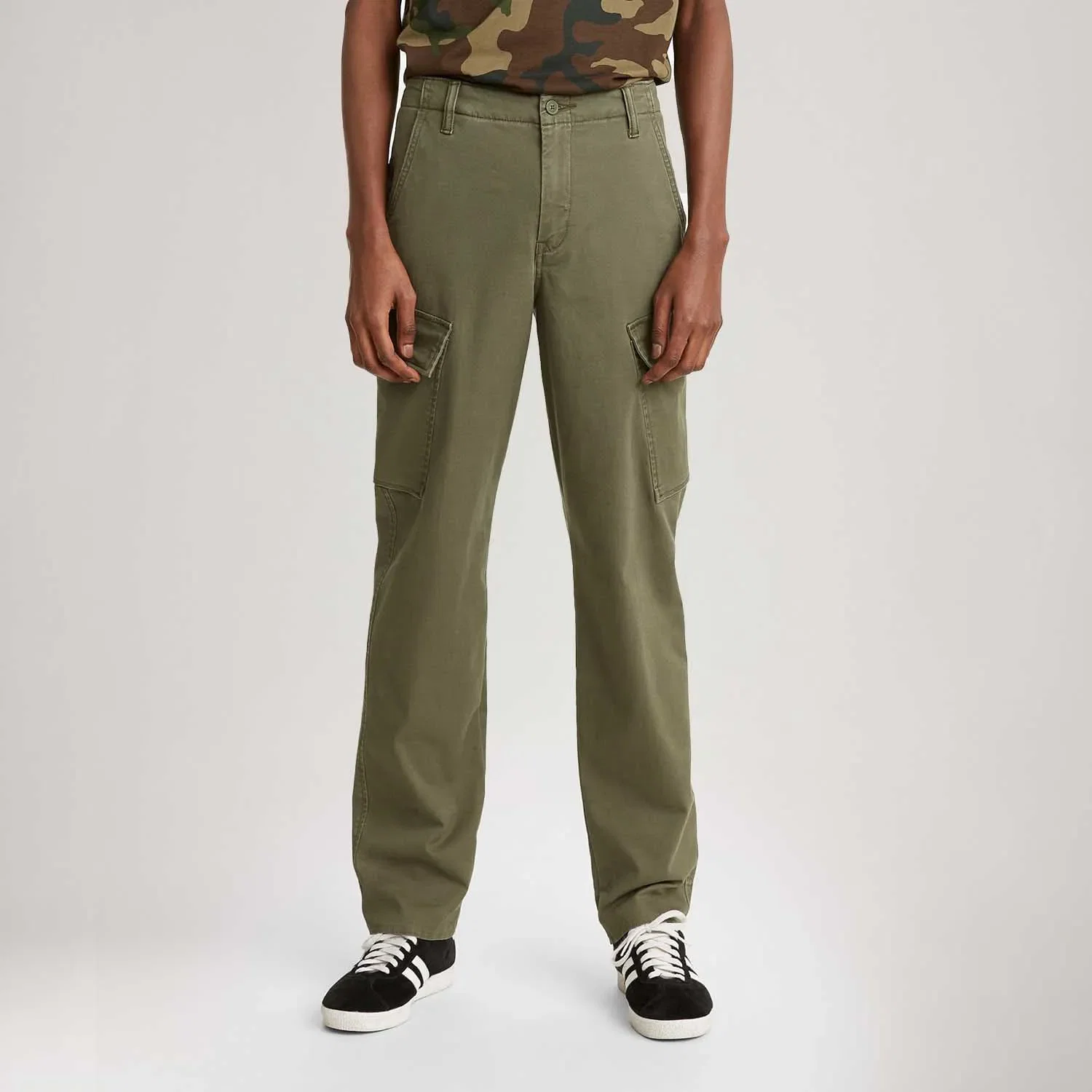 Calça Levi's® XX Chino Cargo Taper Verde — imagem 1