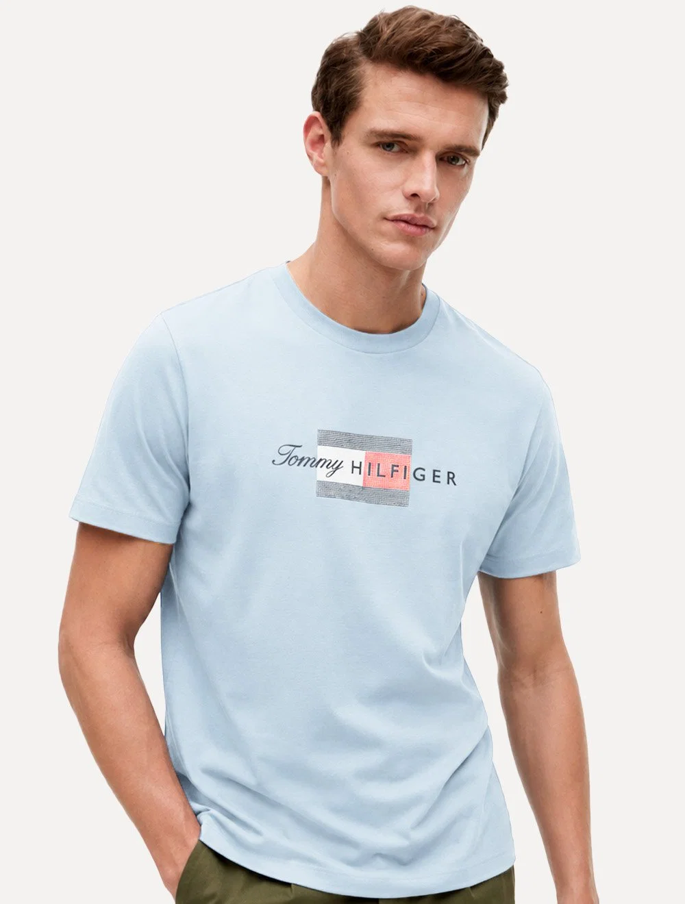 Camiseta Tommy Hilfiger Masculina Brand Love Big Graphic Azul Claro