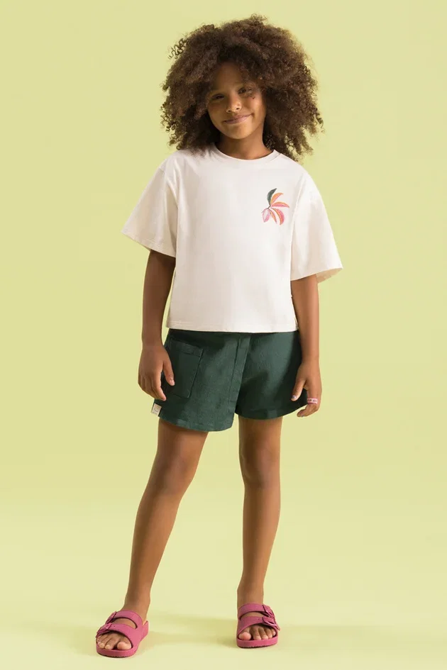 Conjunto Infantil Menina Estampado em Tricoline com Blusa Oversized e Short Saia
