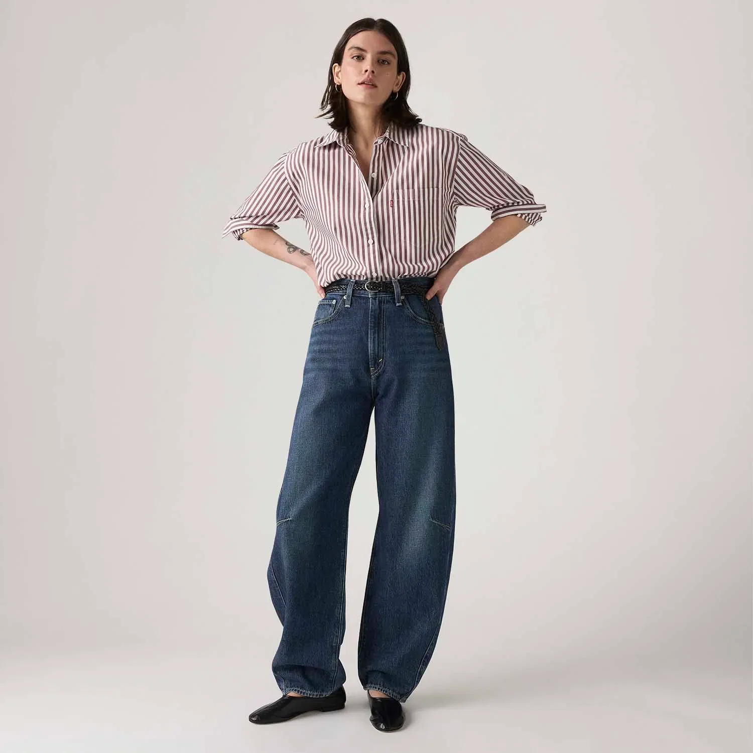Calça Jeans Levi's® Cinch Barrel Lavagem Escura — imagem 1