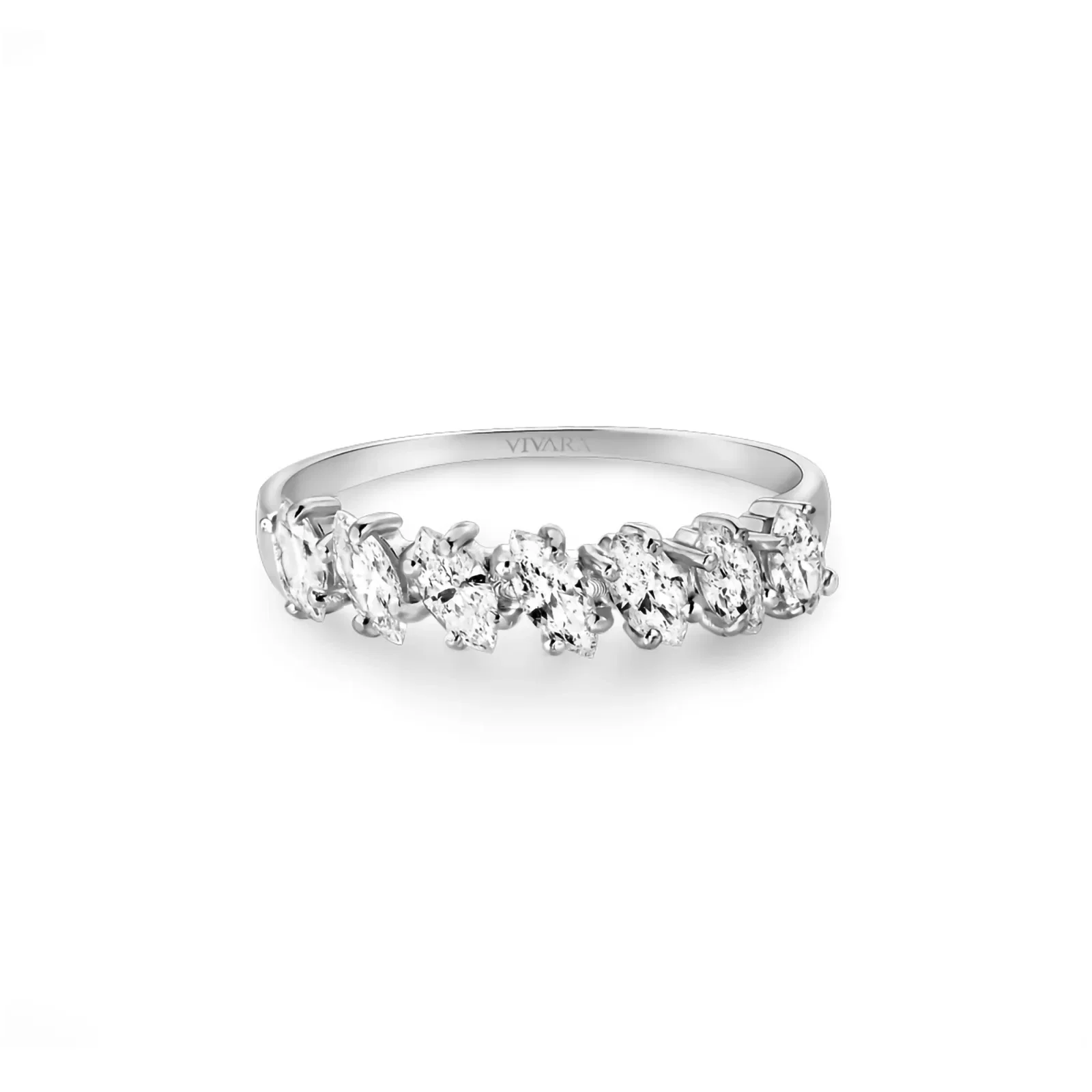 Meia Aliança em Ouro Branco 18k com Diamantes 0,7ct — imagem 1