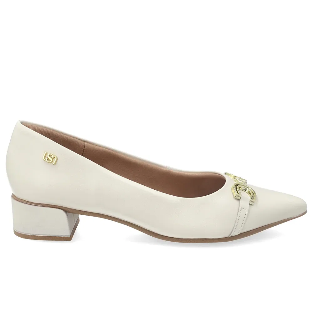 Scarpin Em Couro Branco Marfim Bico Fino Com Enfeite — imagem 1