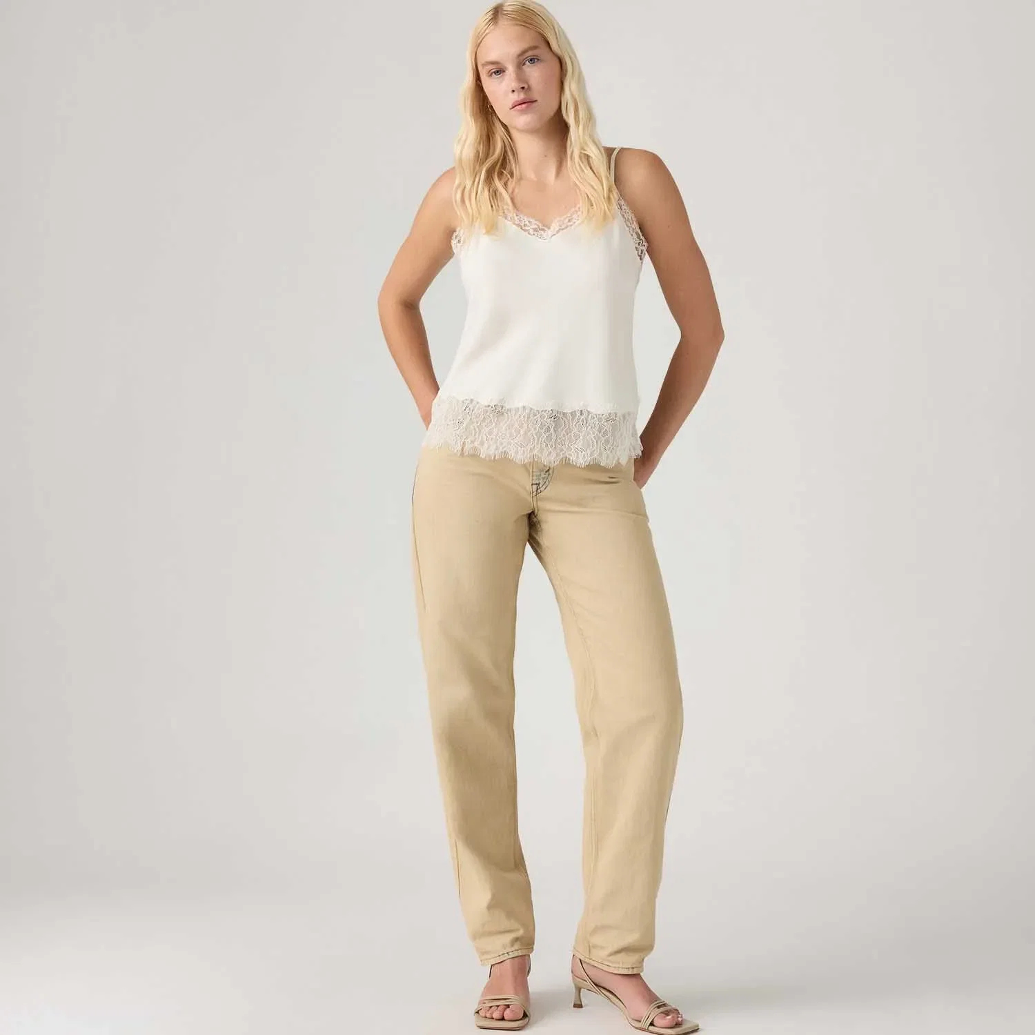 Calça Jeans Levi's® Loose Taper Bege — imagem 1