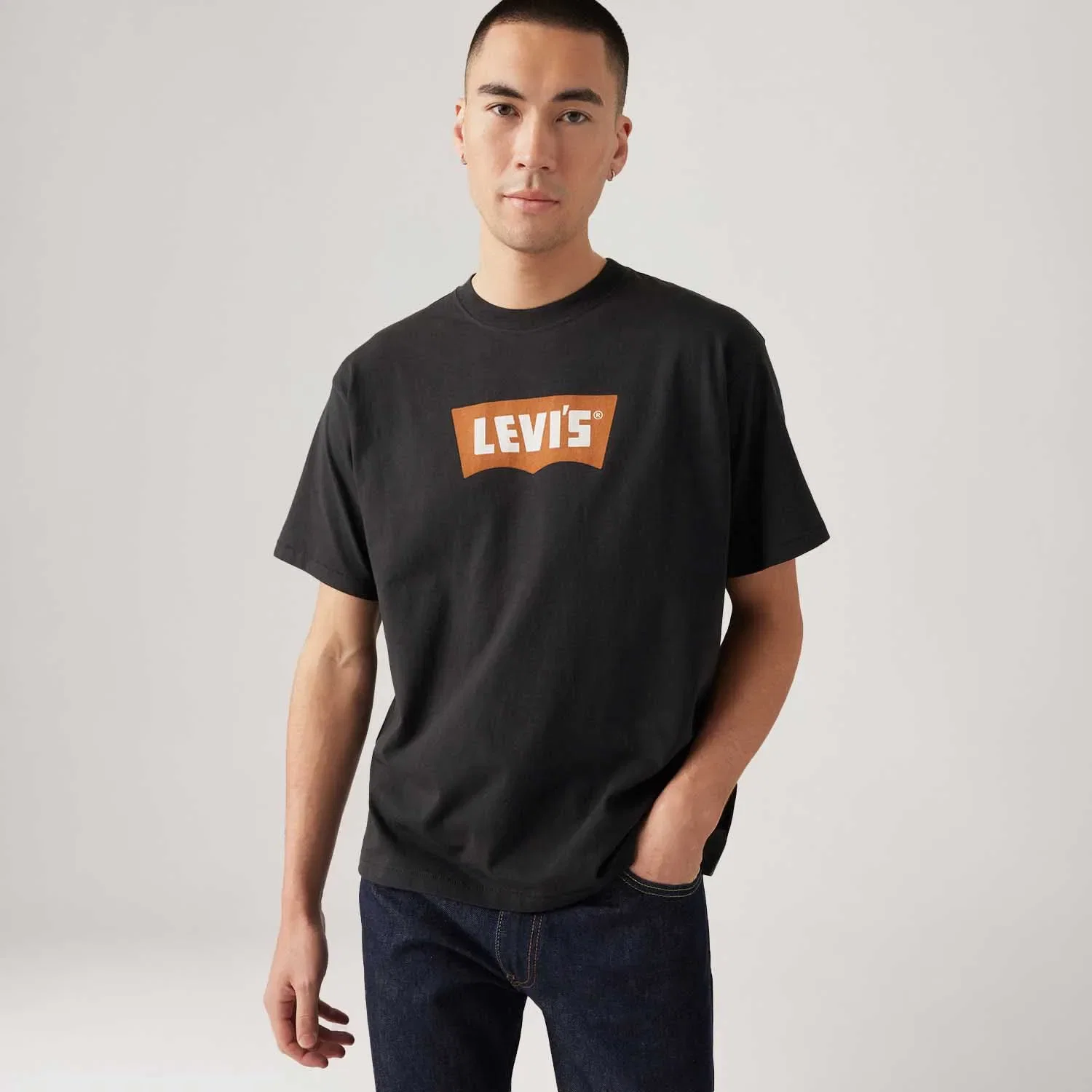 Camiseta Levi's® Vintage Batwing Graphic Preta Manga Curta — imagem 1