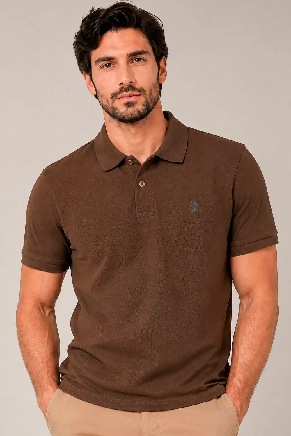 Polo Piquet Lisa Com Botão Polo Wear Marrom Escuro