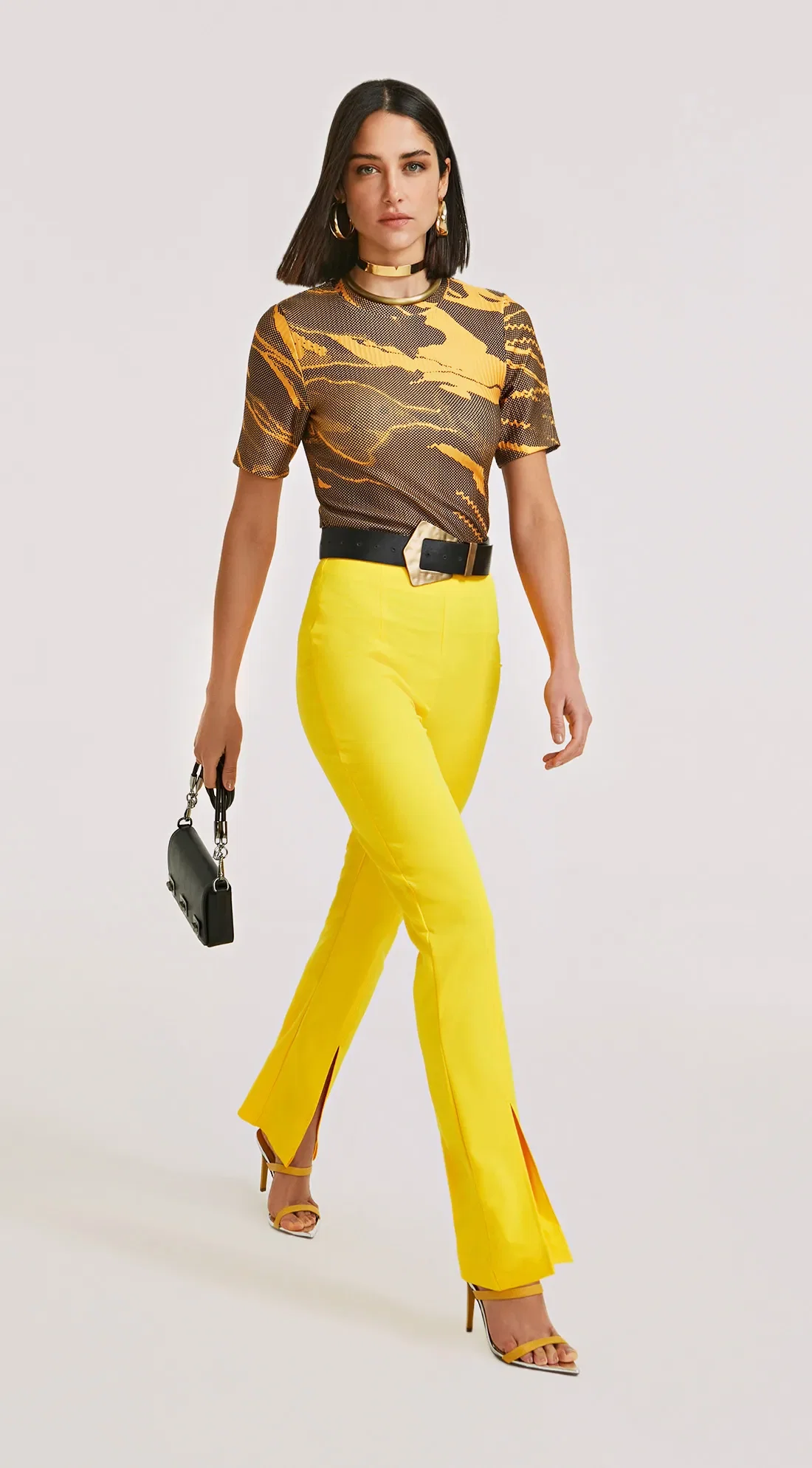 Calça Morena Rosa Flare Cós Intermediário Abertura Frente Amarelo