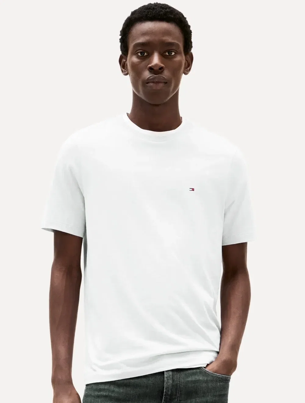 Camiseta Tommy Hilfiger Masculina Regular Core Pima Branca — imagem 1