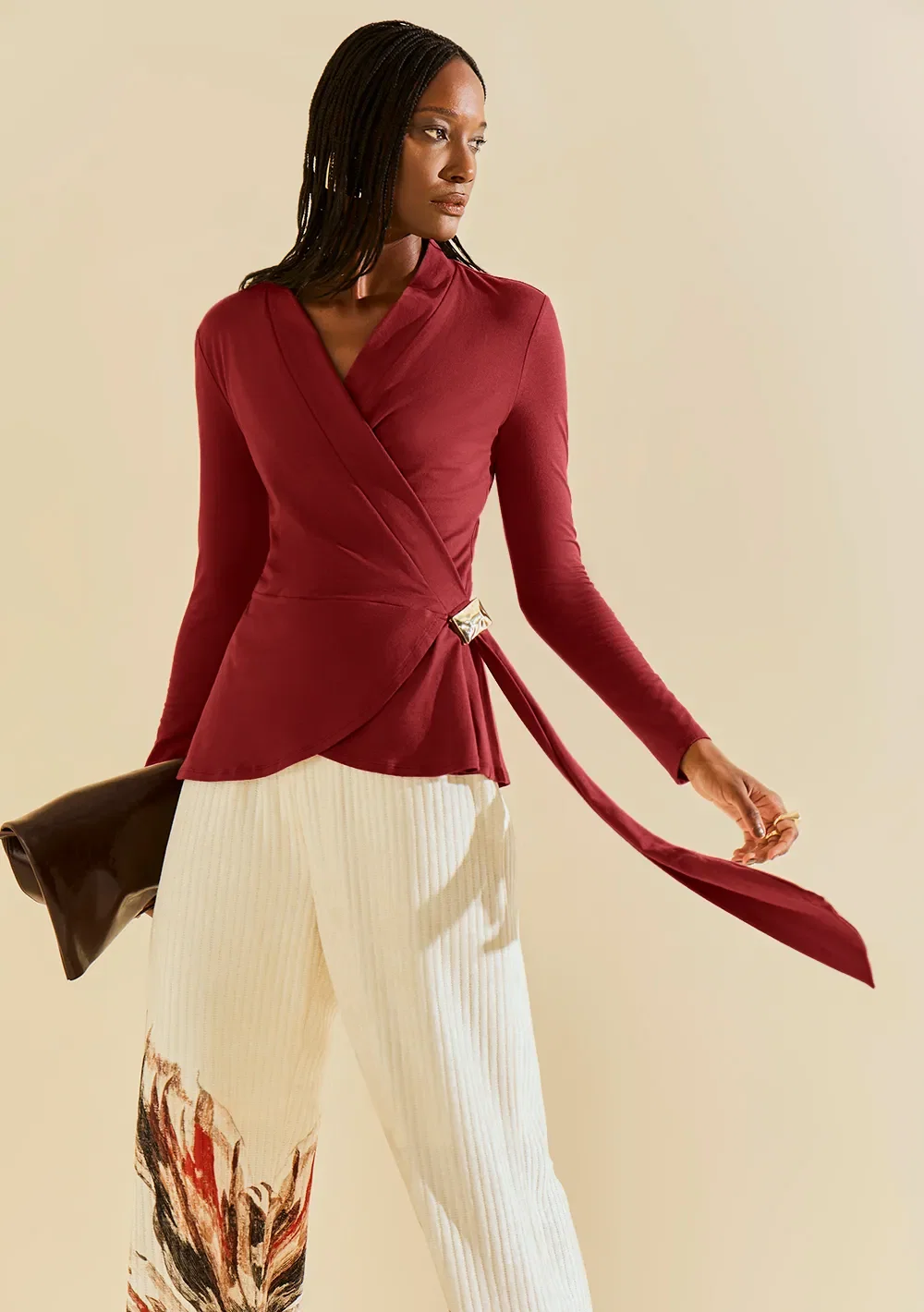 Blusa Morena Rosa Ajustada Decote V Manga Longa Padrão Vermelho