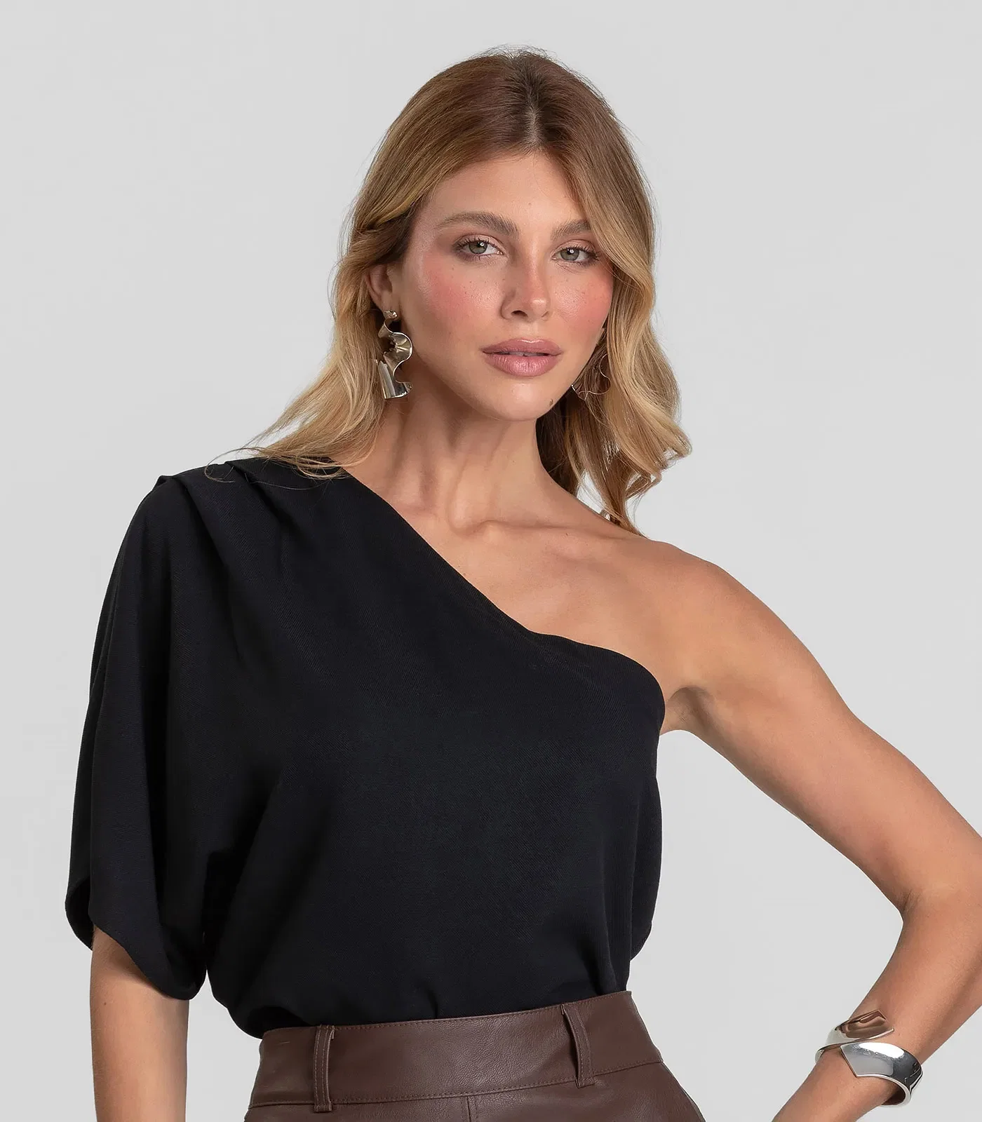 Blusa Feminina Manga Única Dianna Preto