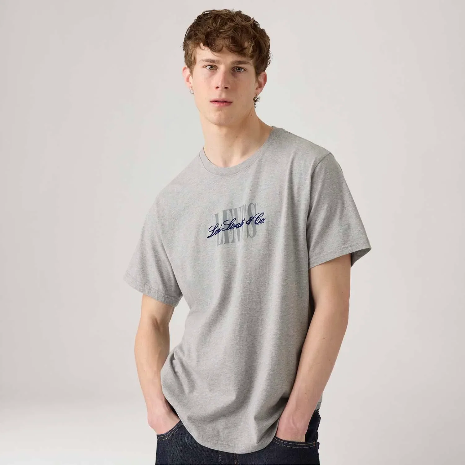 Camiseta Levi's® Relaxed Cinza Manga Curta — imagem 1