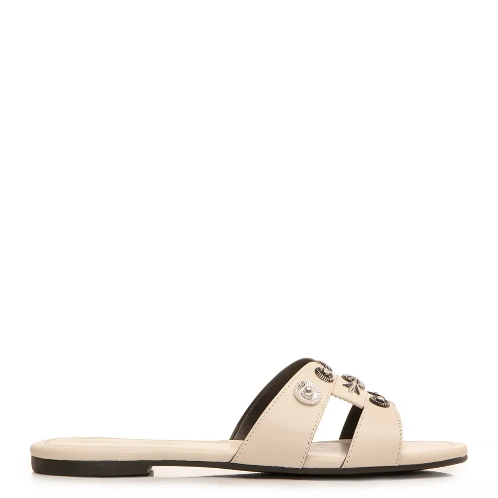 Rasteira Off White Enfeites Boho