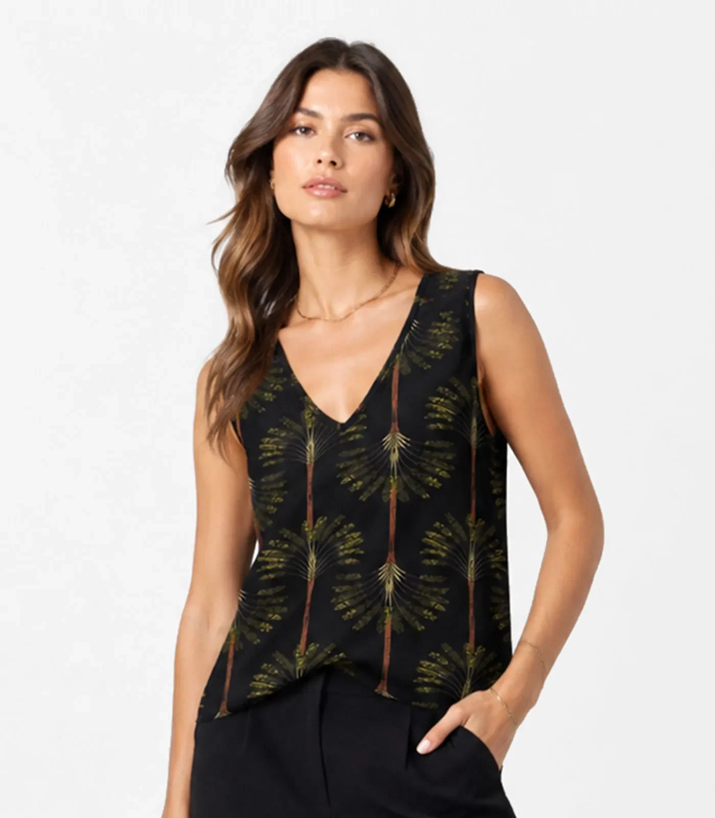 Regata Feminina Com Decote Em V Infinita Cor Preto