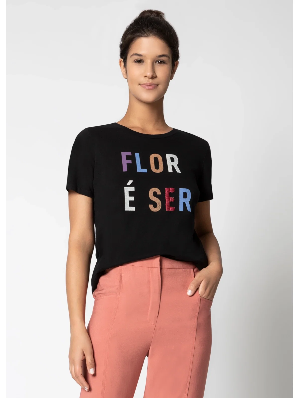 T-Shirt Flor é Ser Preto