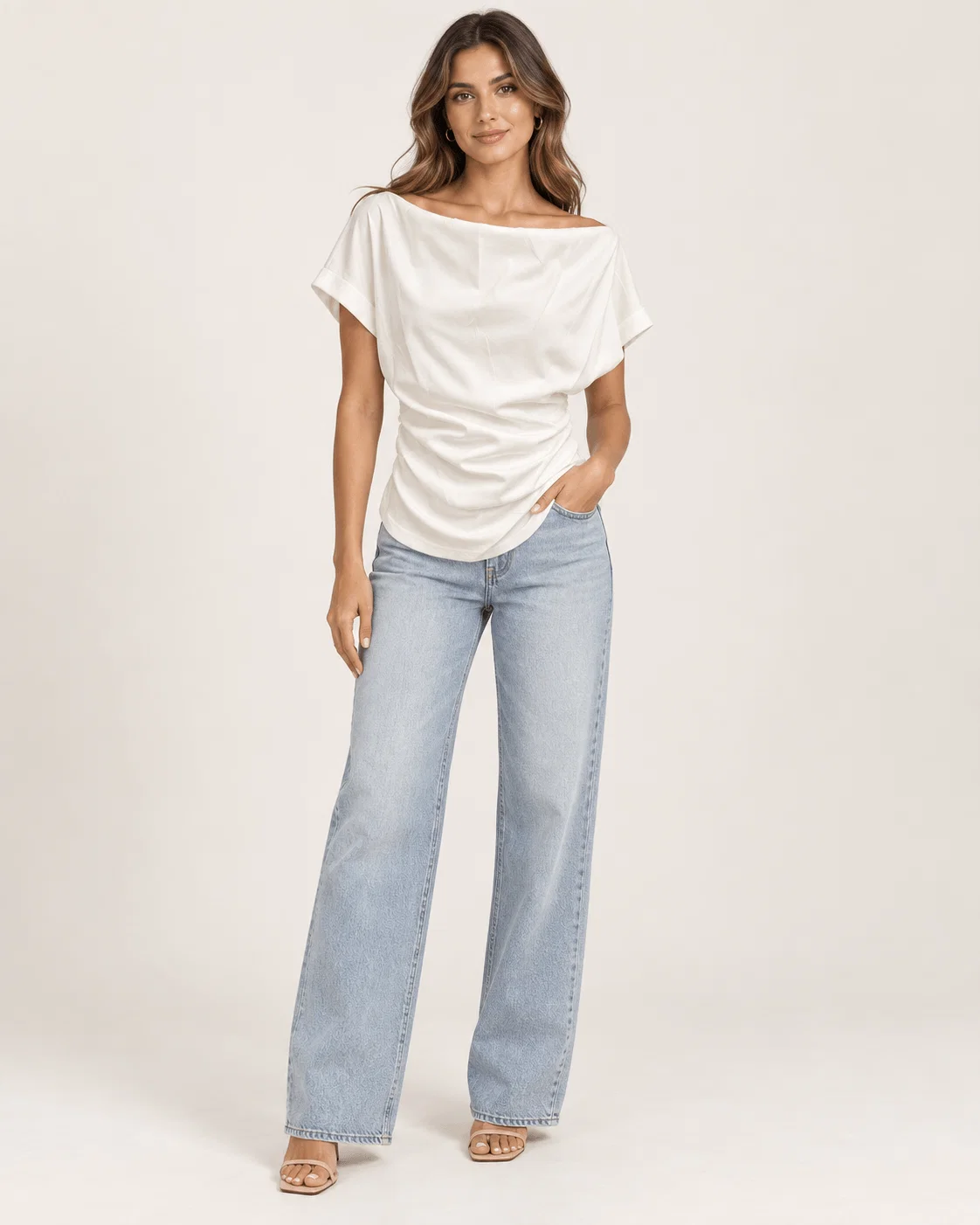 Blusa Decote Degagê Drapeado Lateral - Branco