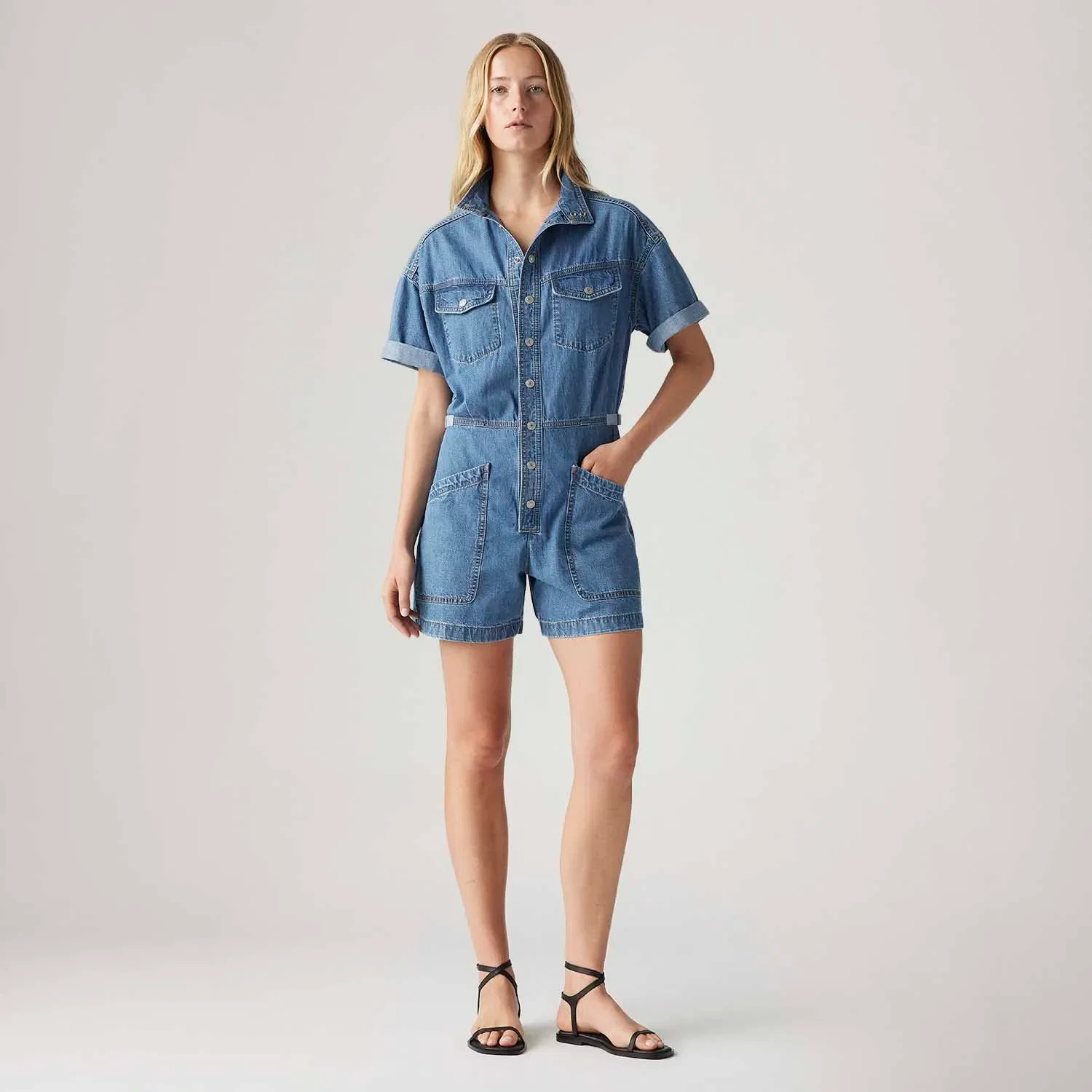 Macaquinho Jeans Levi's® Surplus Romper Lavagem Média Manga Curta