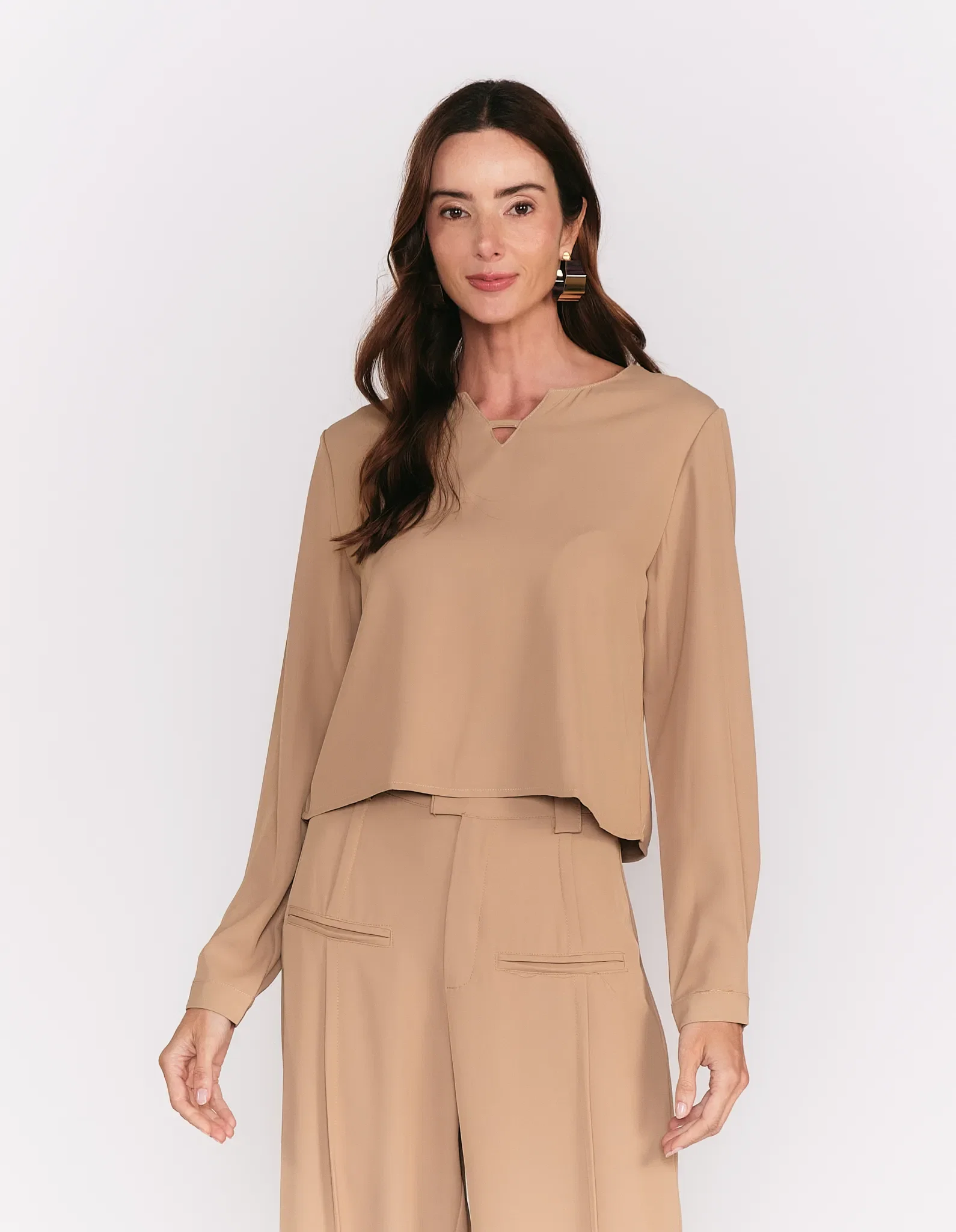 Blusa Manga Longa Decote v - Bege