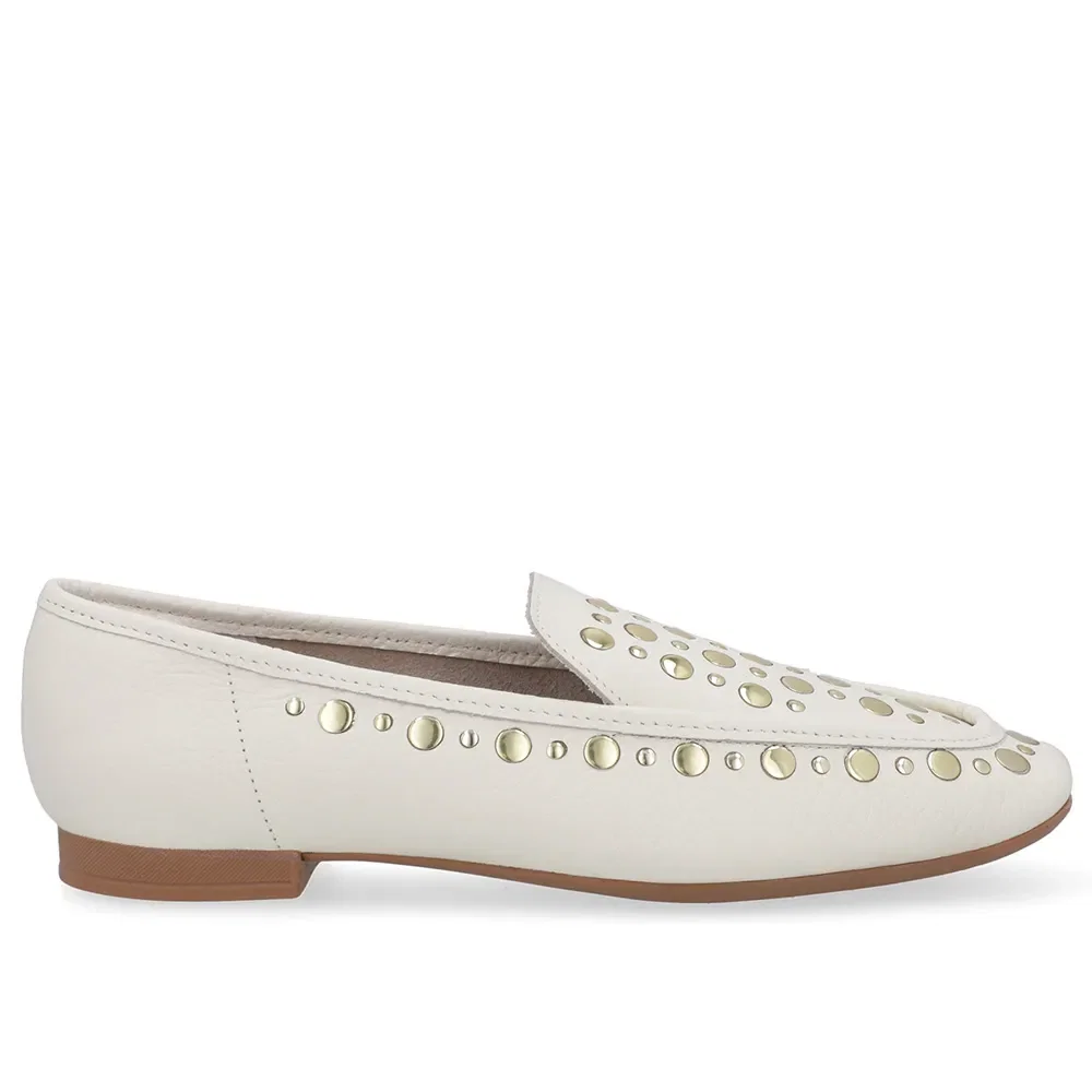 Loafer Branco Marfim Couro Tachas — imagem 1