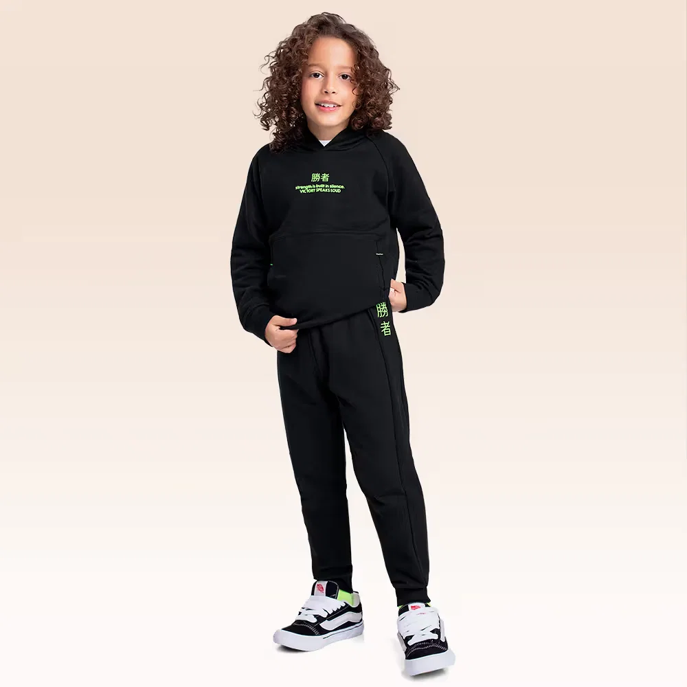 Conjunto blusão com capuz e calça em moletinho