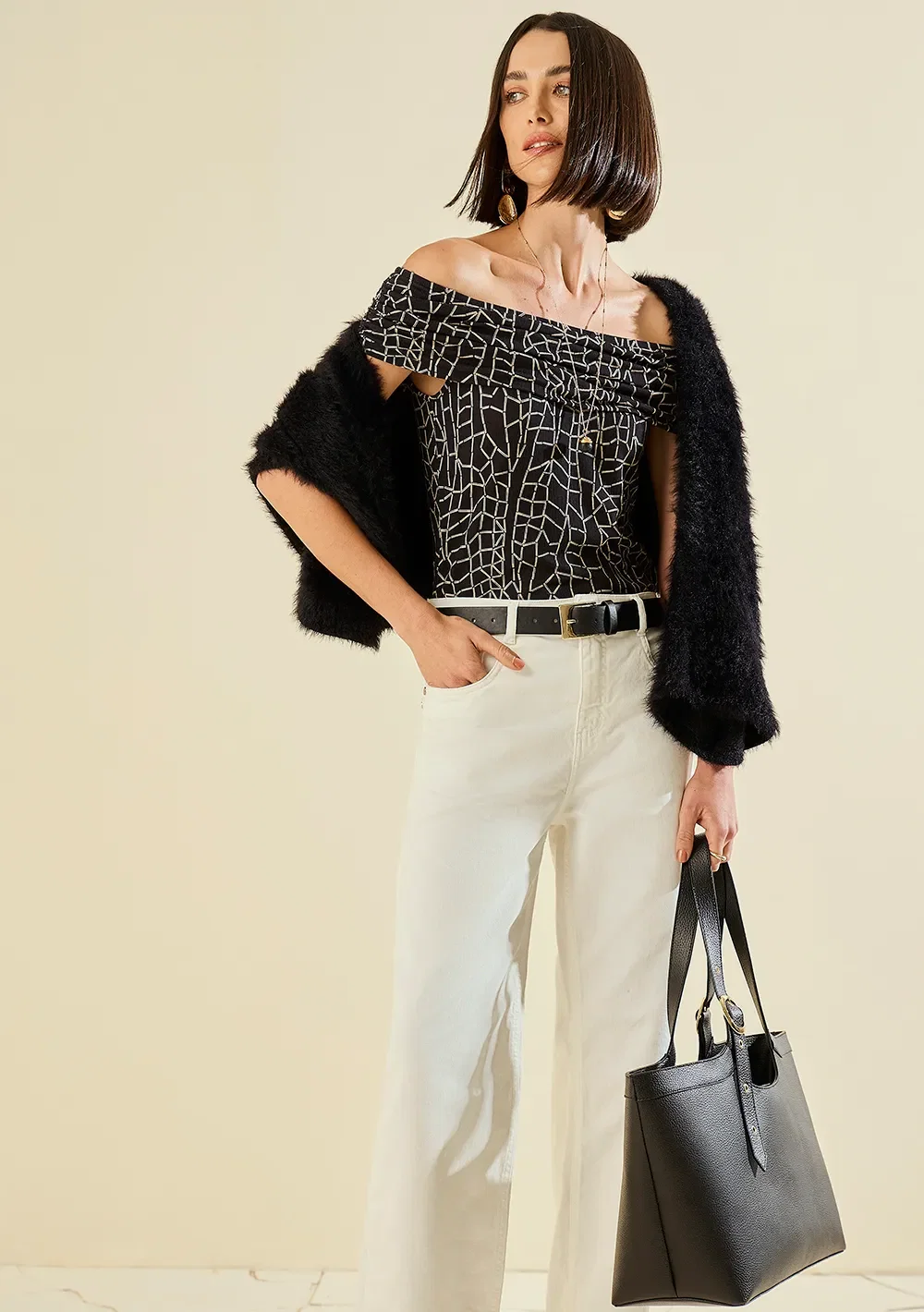 Blusa Morena Rosa Ajustada Ombro A Ombro Sem Manga Padrão Preto / Branco
