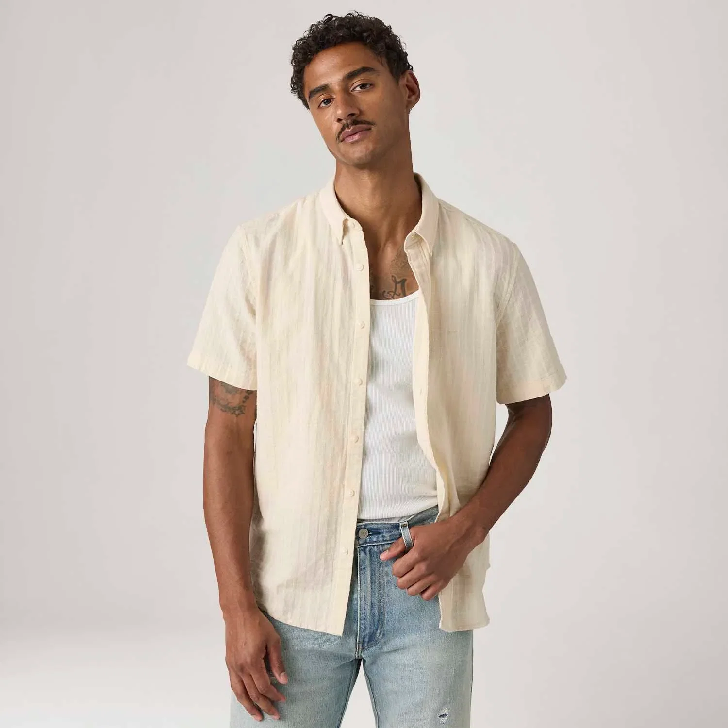 Camisa Levi's® Authentic Button Down Off White