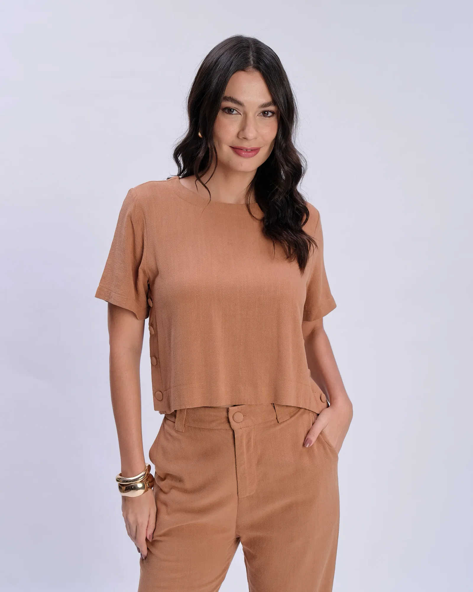 Blusa Ampla Detalhe Botões Laterais - Caramelo