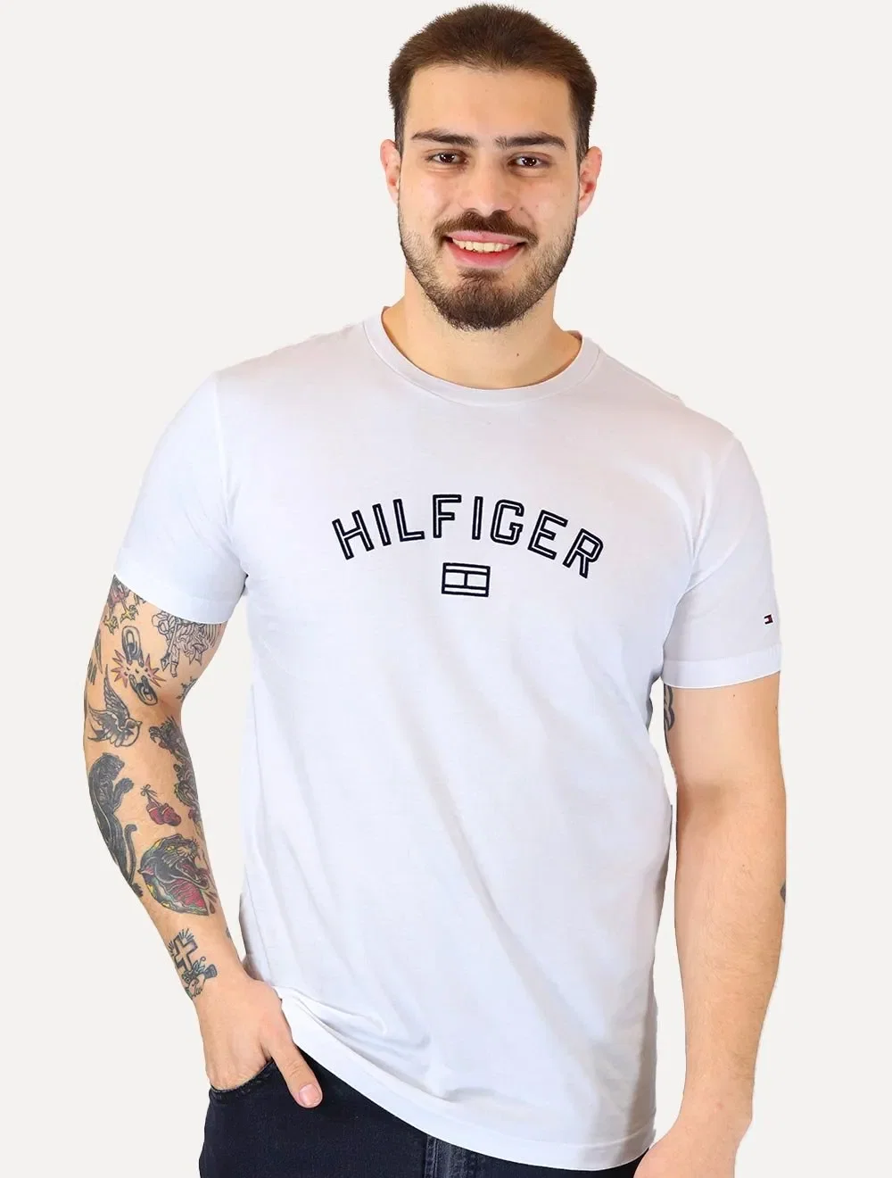 Camiseta Tommy Hilfiger Masculina Outline Arc Script Branca — imagem 1