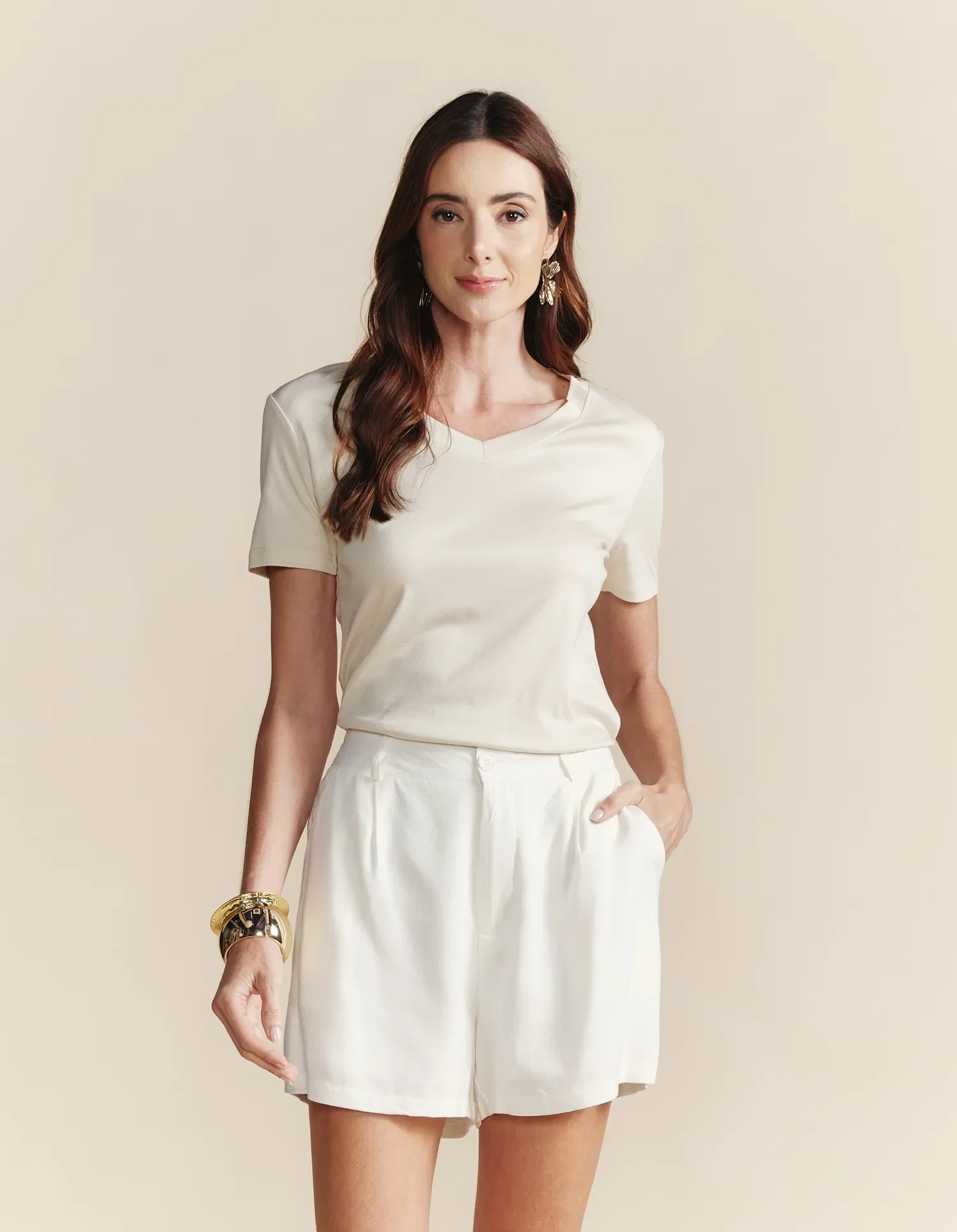 T-Shirt Decote v Malha Premium - Areia