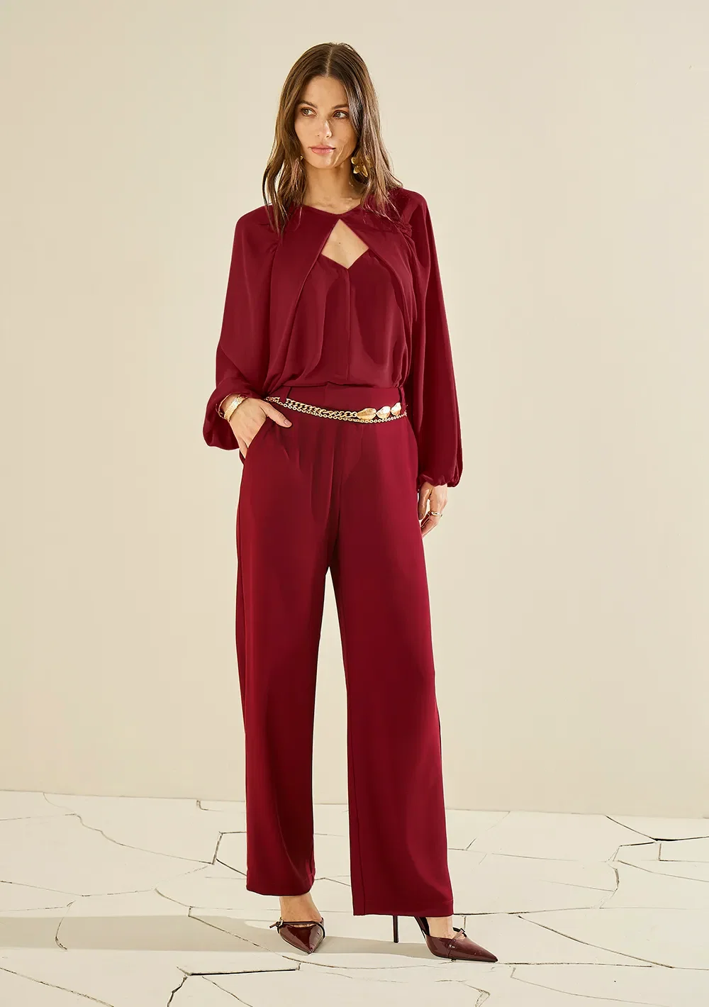 Blusa Morena Rosa Solta Decote Careca Manga Longa Padrão Vermelho