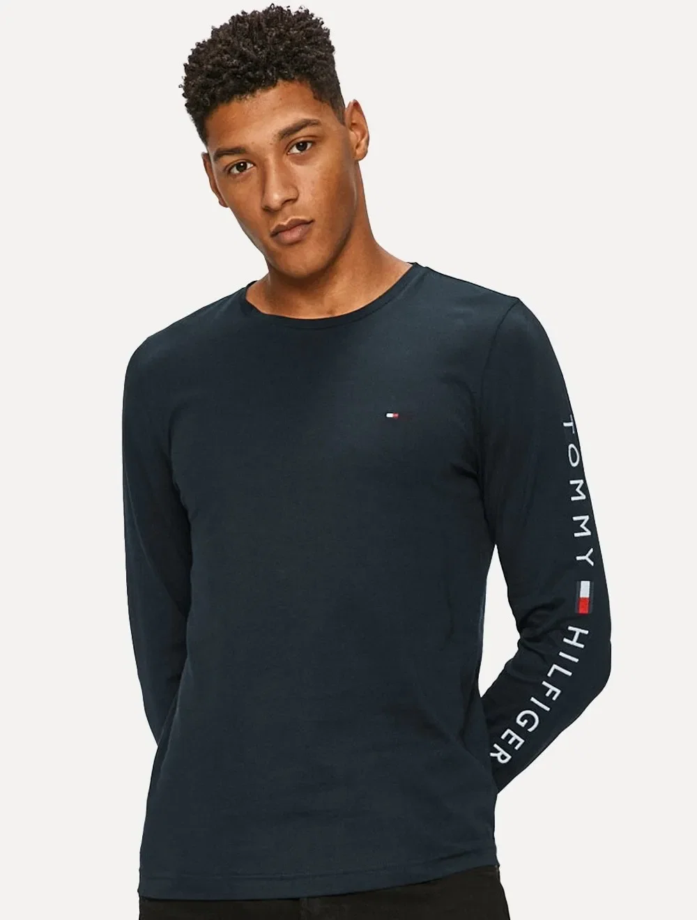 Camiseta Tommy Hilfiger Masculina Manga Longa Essential Sleeve Azul Marinho