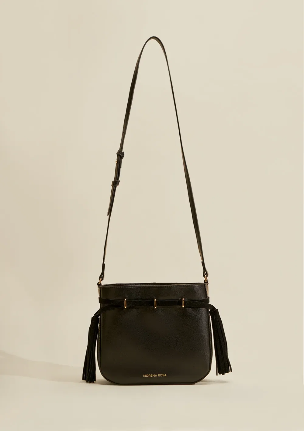 Bolsa Bucket Detalhe Frontal Preto — imagem 1