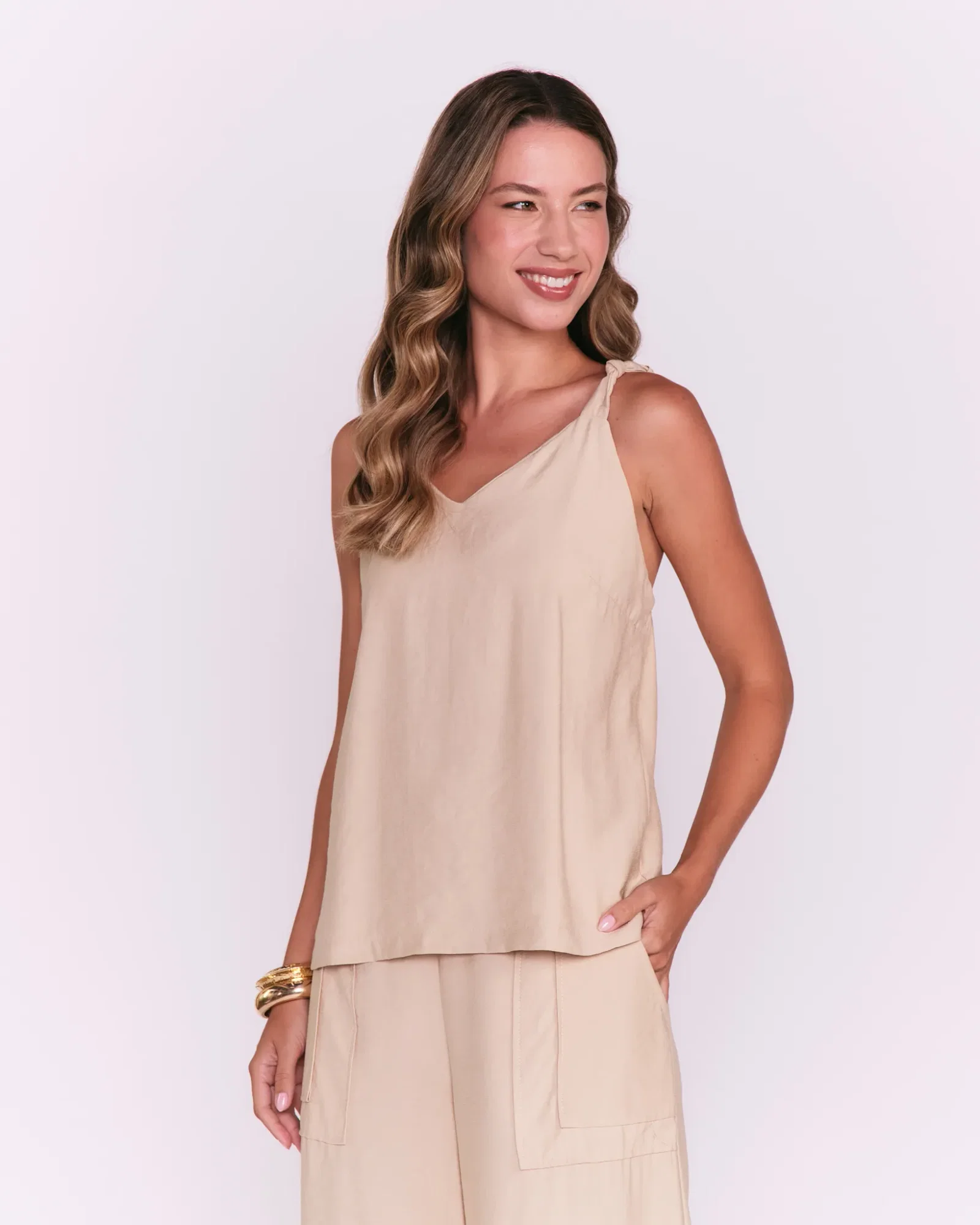 Blusa Alça Fina Detalhe Nó - Bege