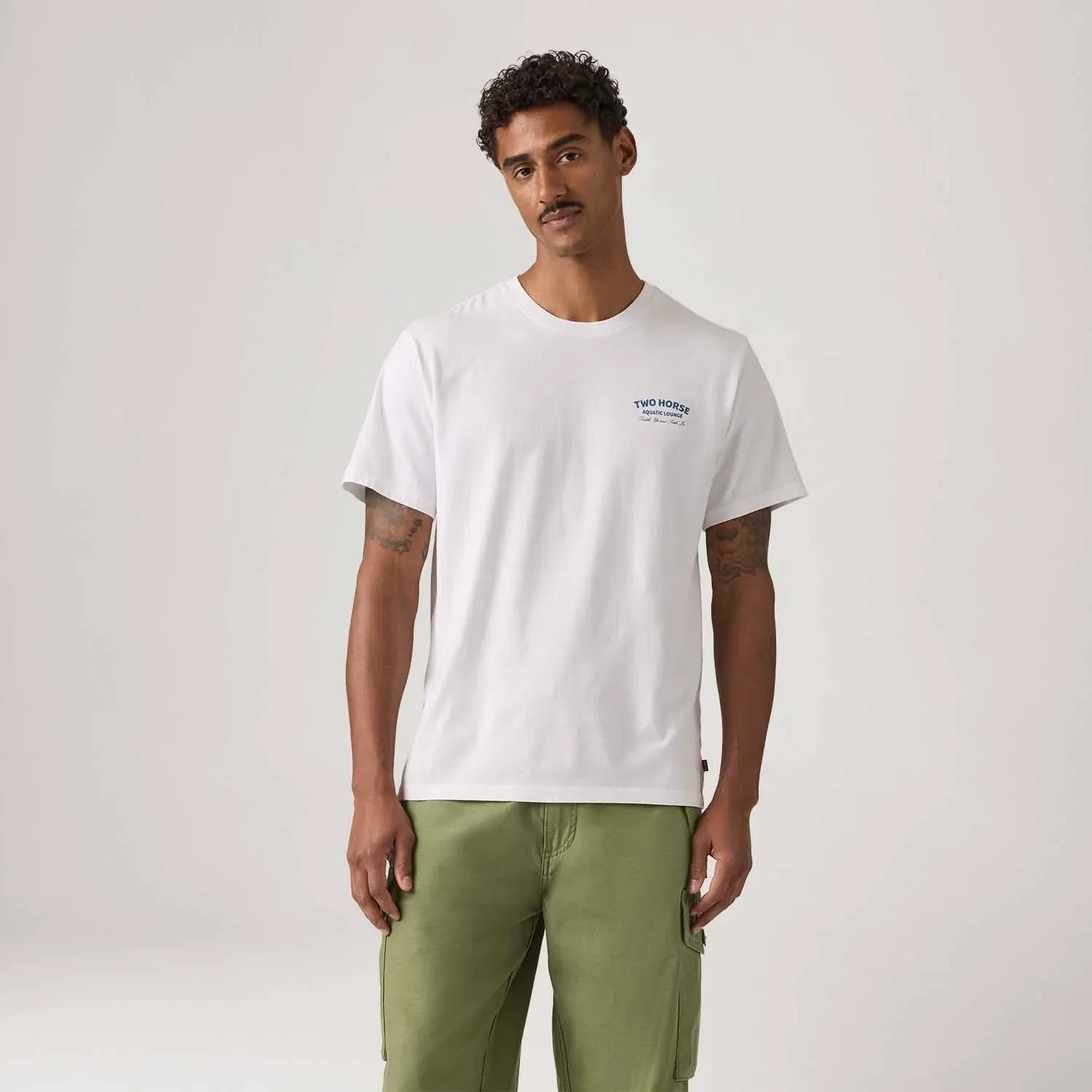 Camiseta Levi's® Relaxed Manga Curta Branca — imagem 1