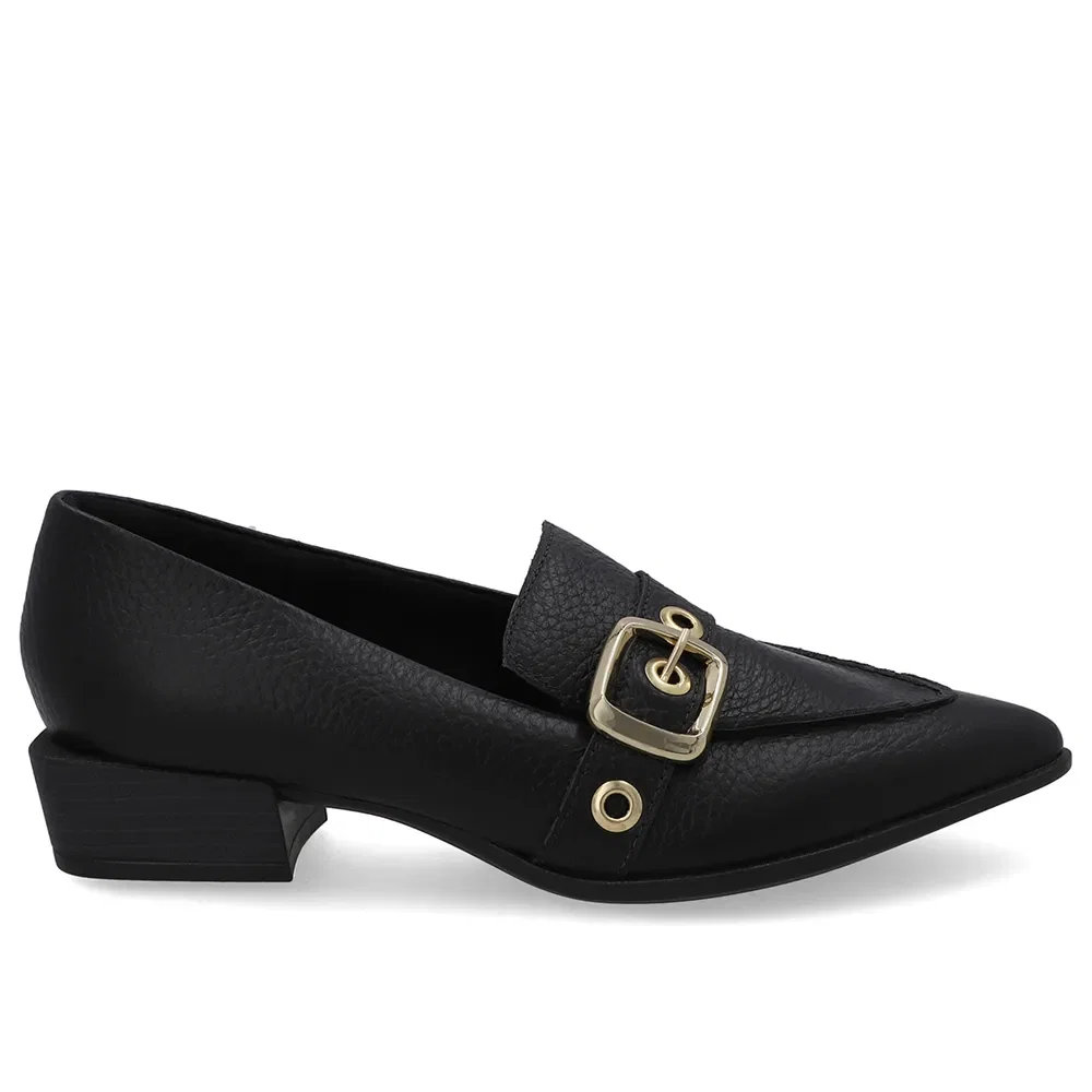 Loafer Couro Preto Bico Fino Tira Ilhós