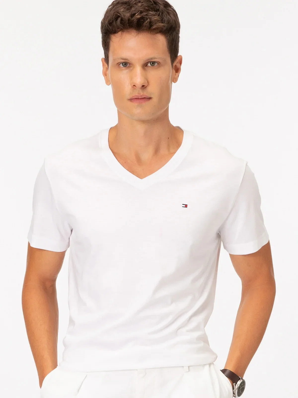 Camiseta TOMMY HILFIGER em Algodão Pima com Gola V — imagem 1