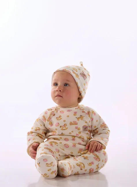 Gorro Bebê Em Suedine Premium Com Estampa Digital Multicolor Up Baby