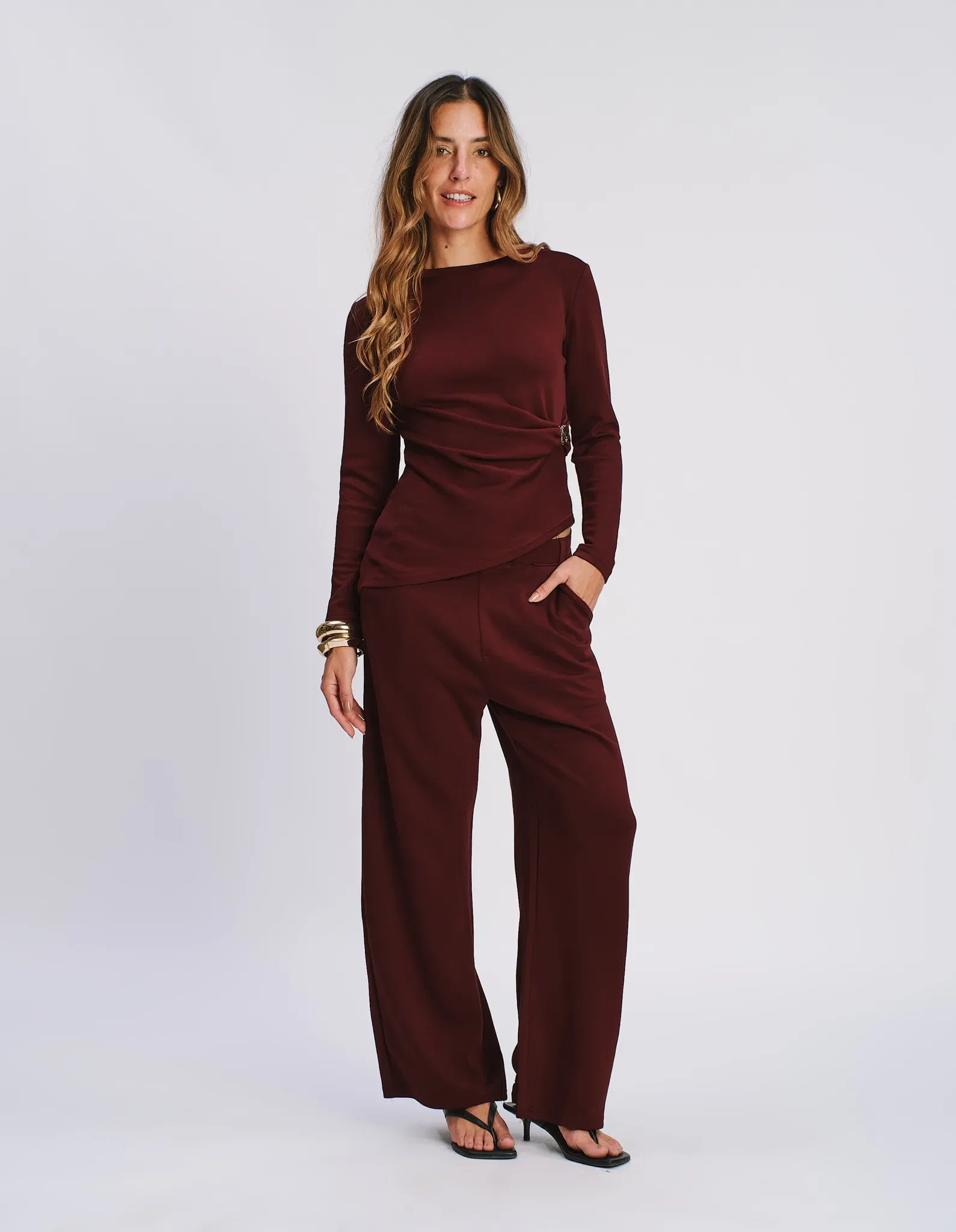 Calça Pantalona Bolsos Laterais - Vinho — imagem 1