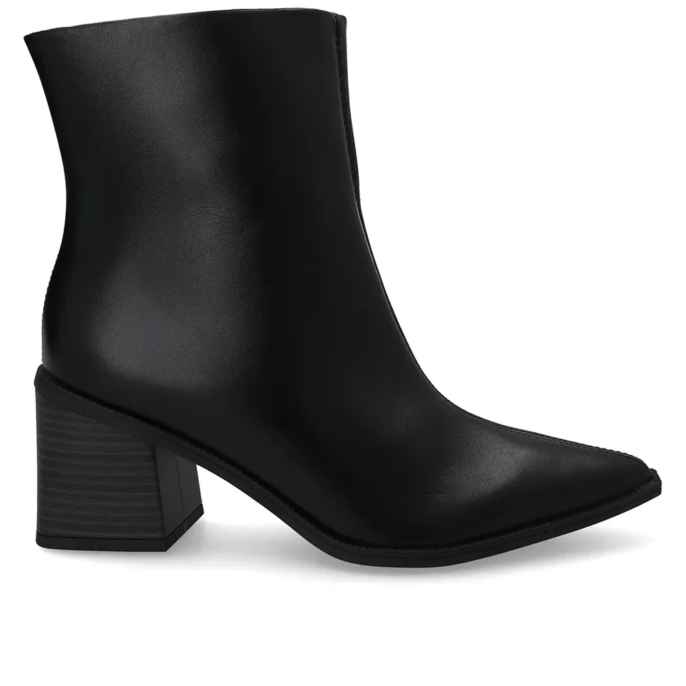 Bota Preta Couro Salto Bloco Bico Fino