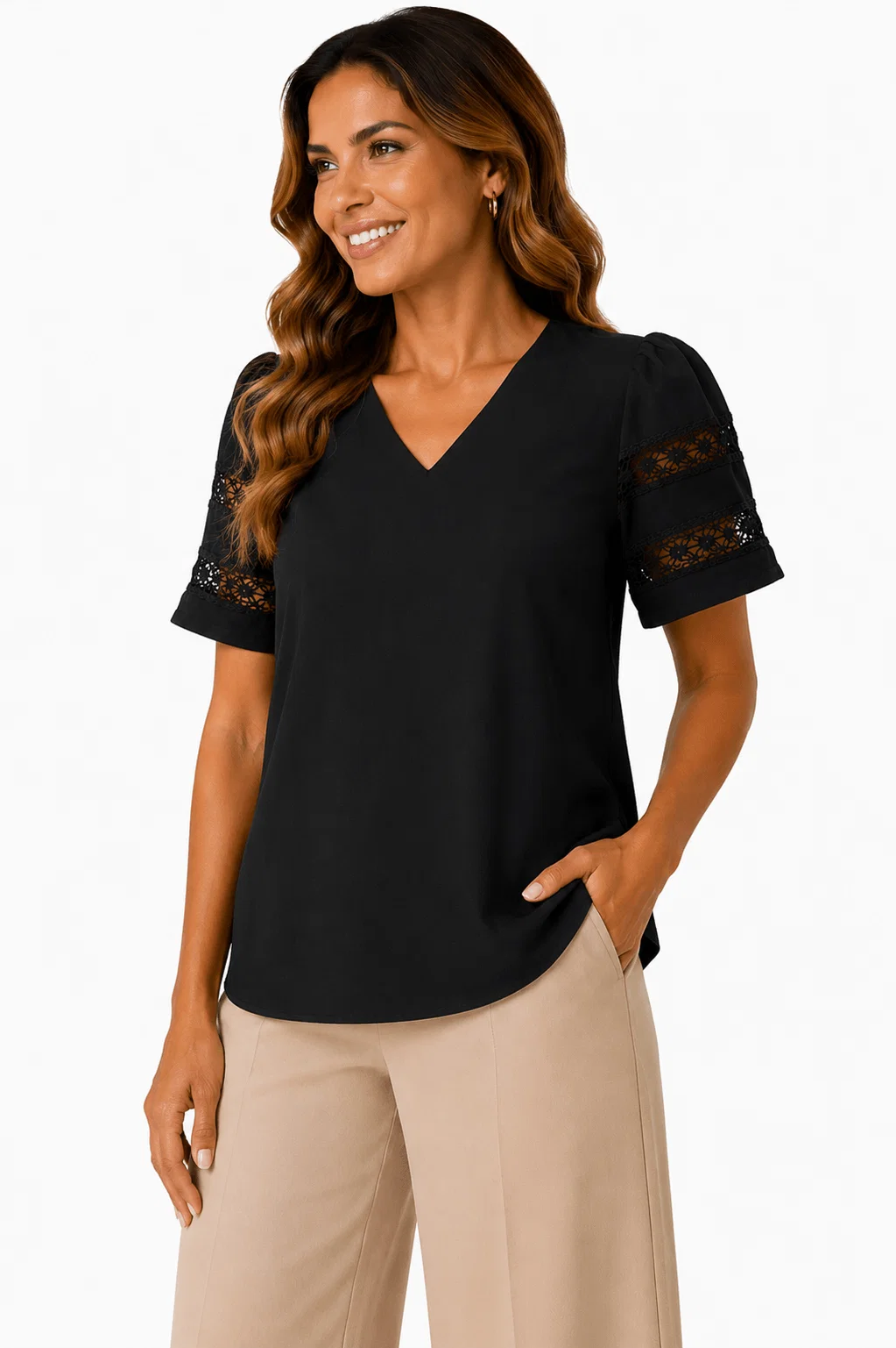Blusa Manga Curta Detalhe Recortes Renda - Preto