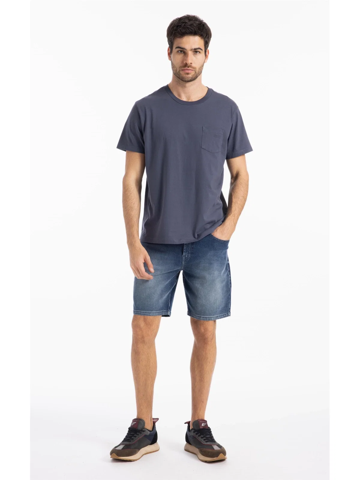 Bermuda Sprouting Classic Lav. Medio Iii