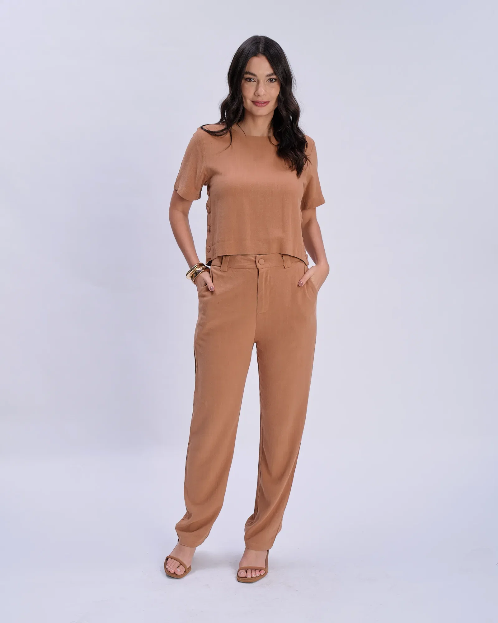 Calça Pantalona Linho Com Botões - Caramelo — imagem 1
