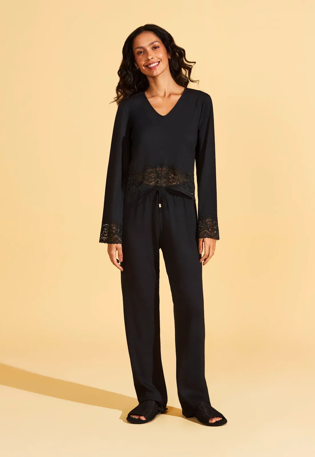 Conjunto Manga Longa com Calça Viscose e Renda Recco