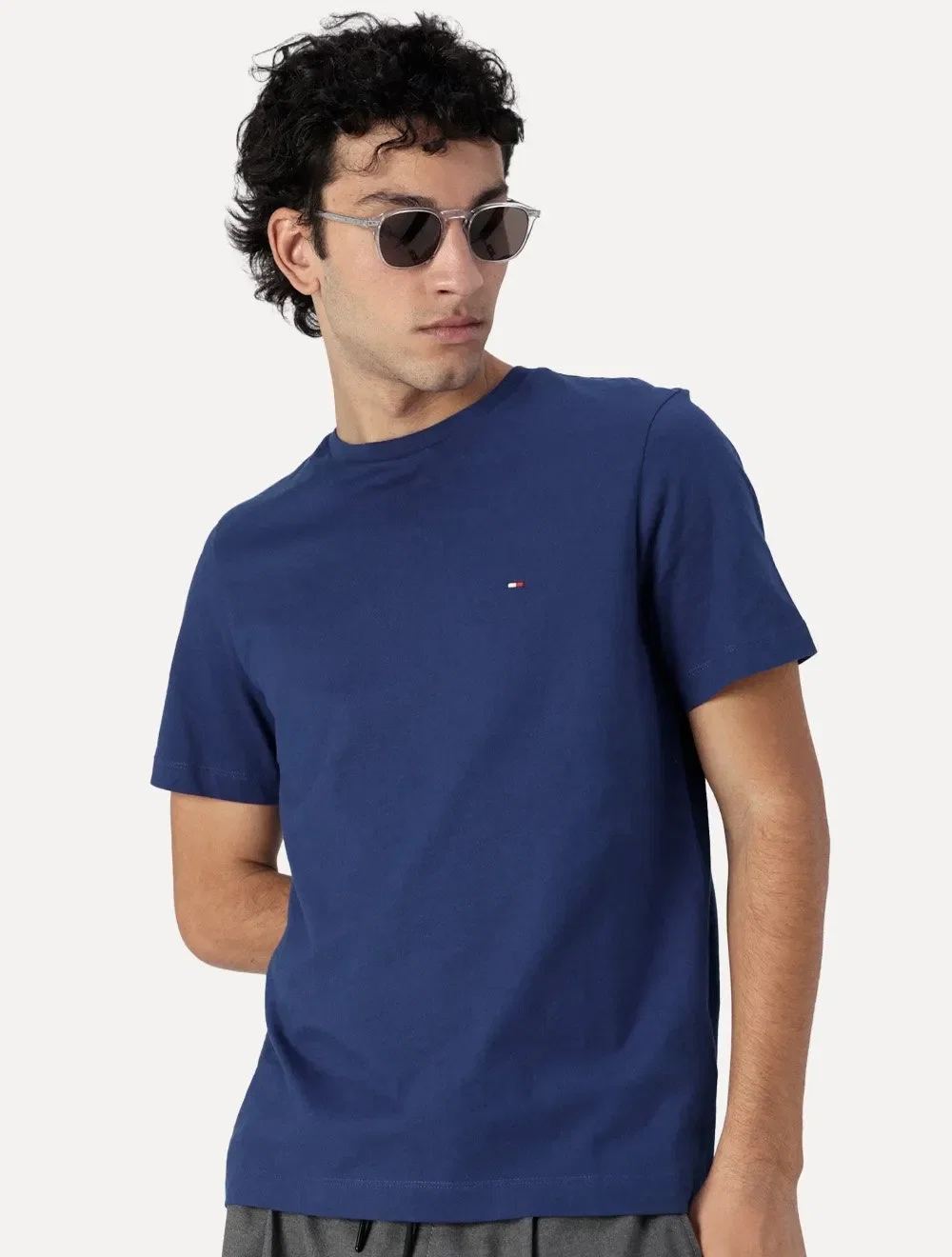 Camiseta Tommy Hilfiger Masculina Essential Cotton Azul Escuro — imagem 1