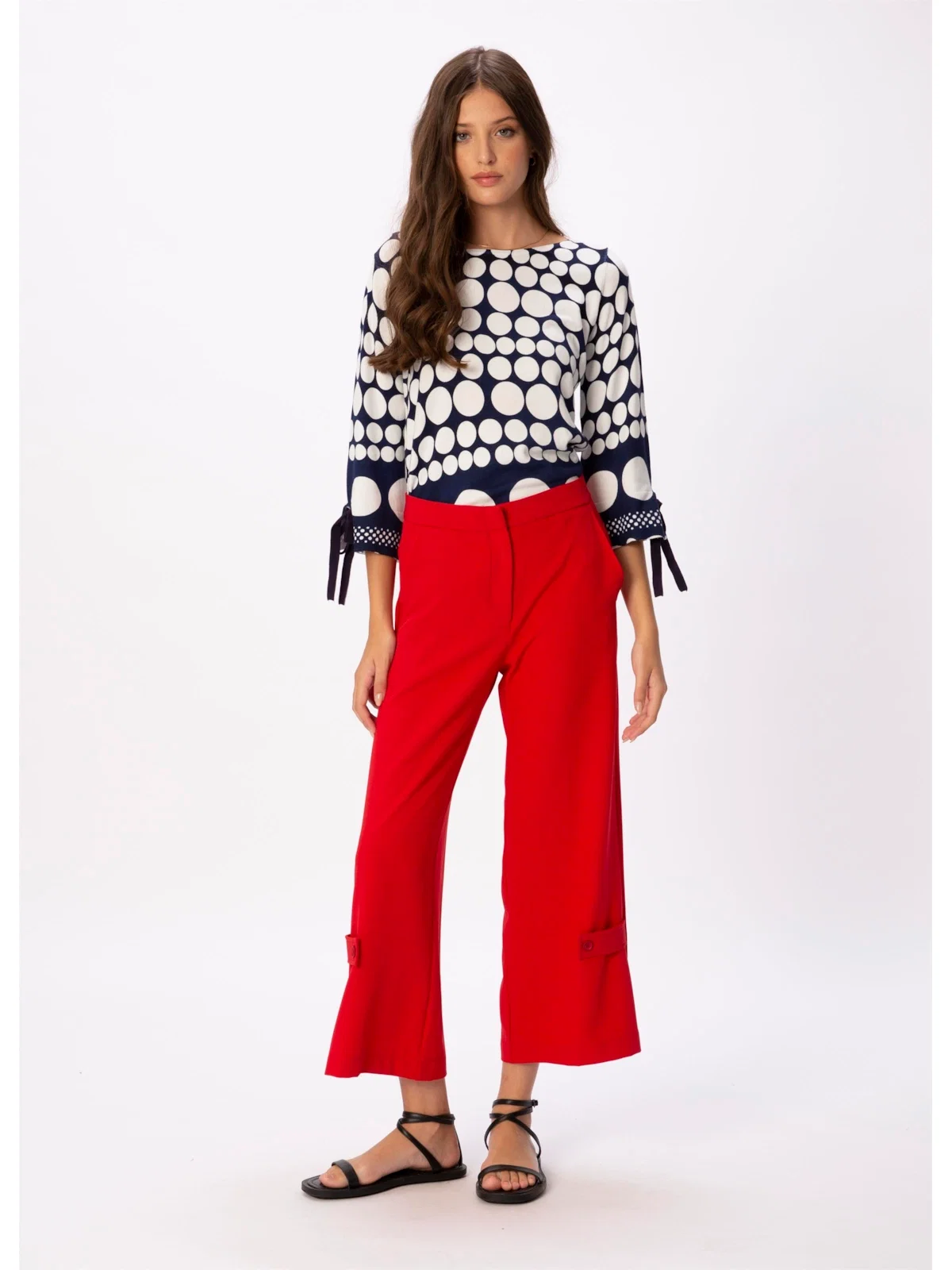 Calça Pantacourt Detalhe na Barra Vermelho